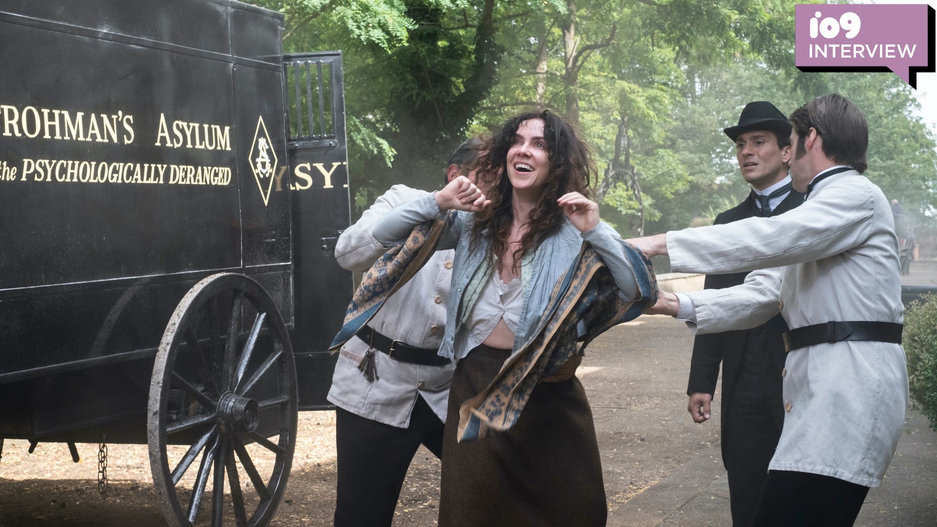 Maladie (Amy Manson) witnesses something incredible while being hauled away on The Nevers.