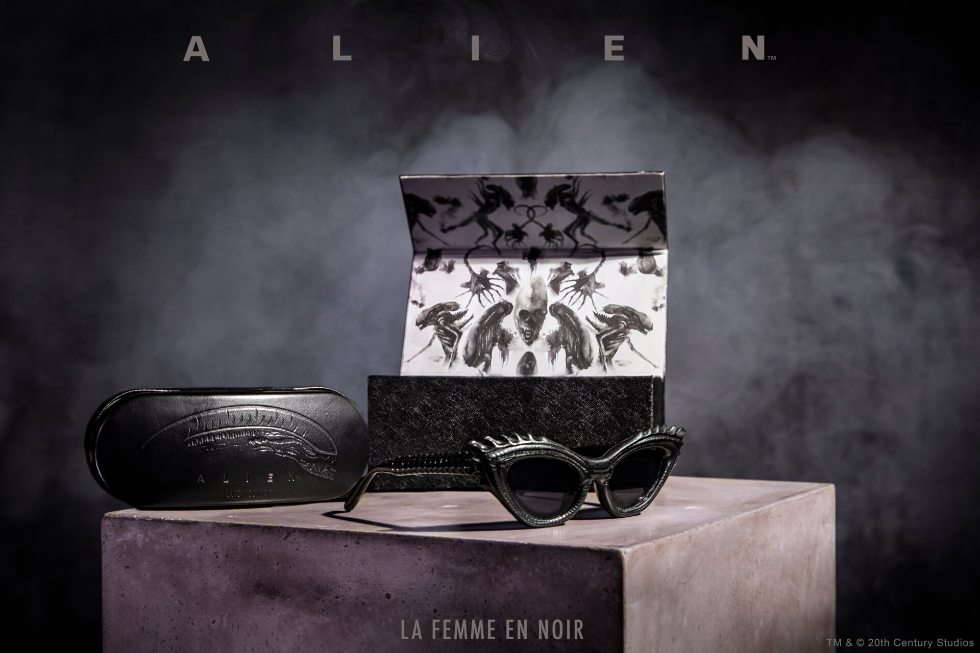 Image: La Femme et Noir