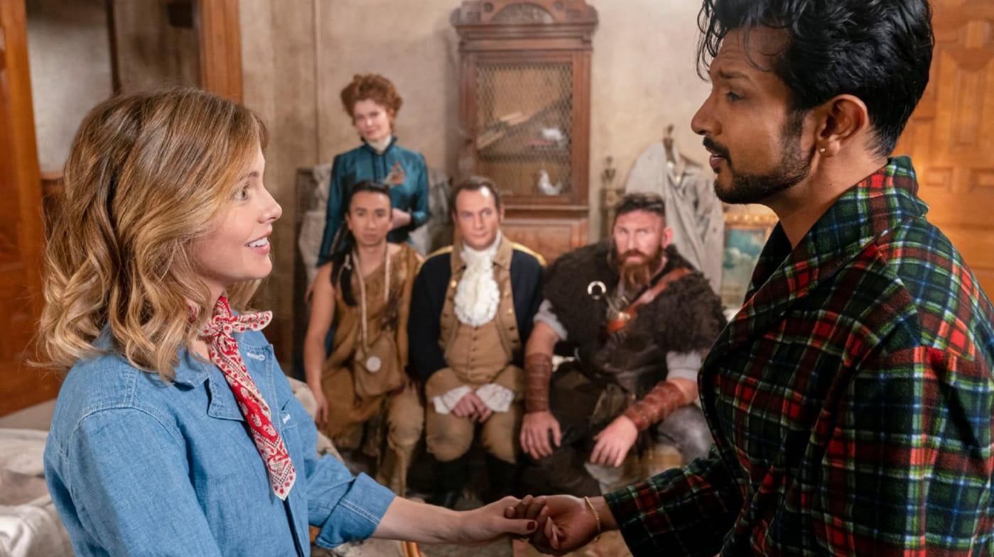 Move over Haley Joel, we got a new dead-people-seer in town.