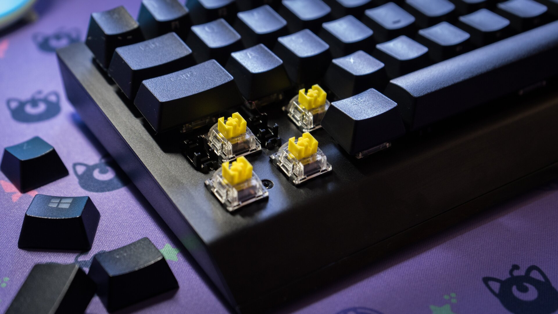 Easily swap Razer’s default keycaps atop its Yellow Switches for your own. 