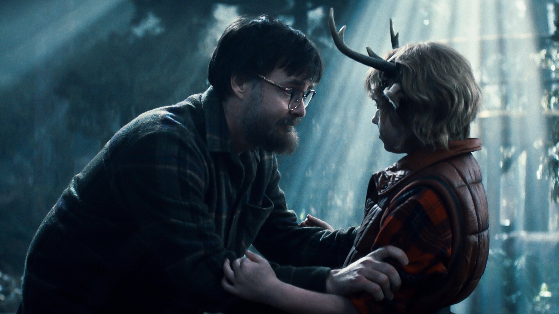 Gus and his father, played by Will Forte.