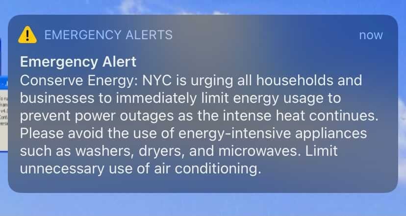 Push alert asking New York City residents to conserve power.