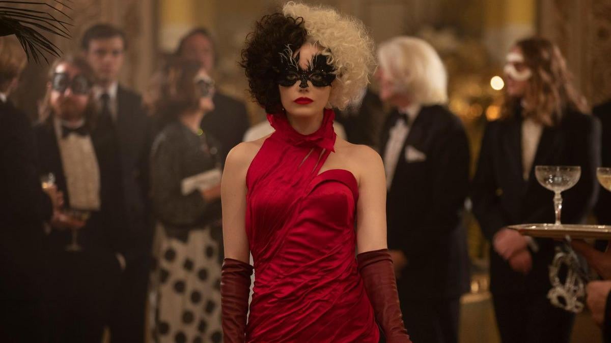 Emma Stone in Cruella