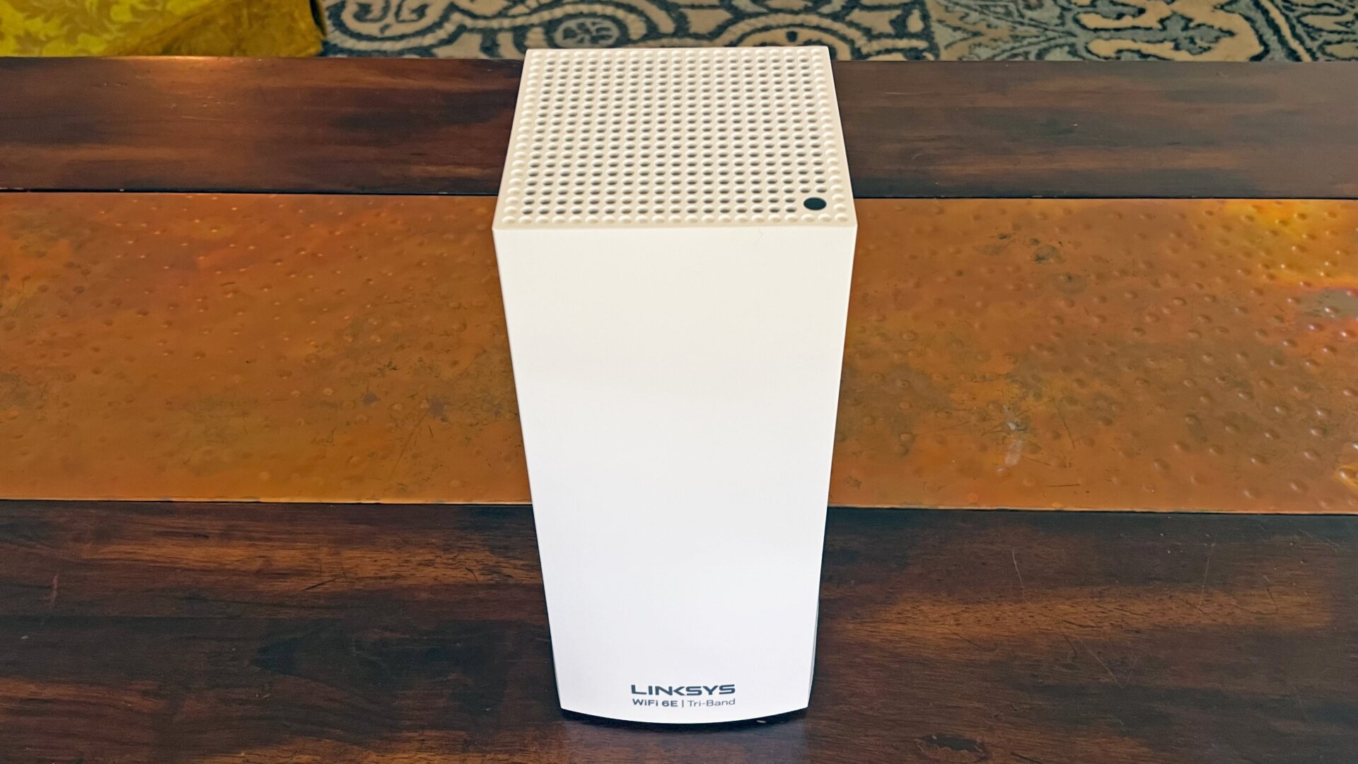 The Linksys Atlas Max 6E takes advantage of vertical real estate.