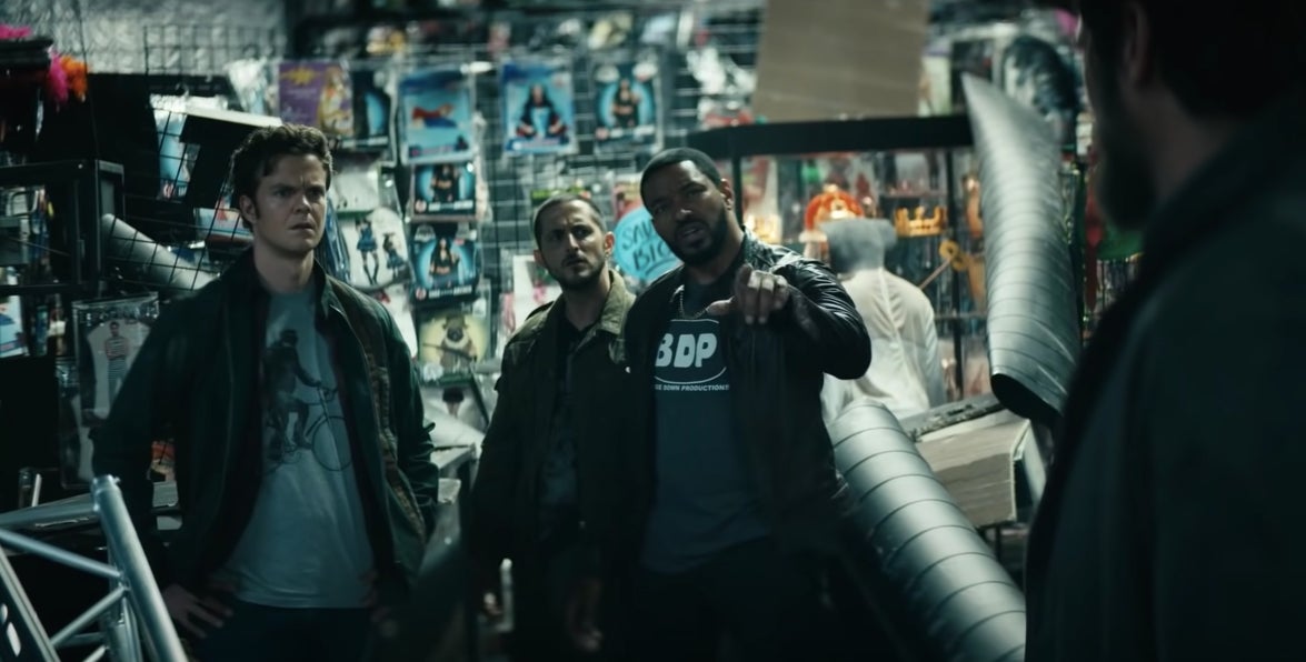 Hughie, Frenchie, and Mother’s Milk talking to Billy Butcher