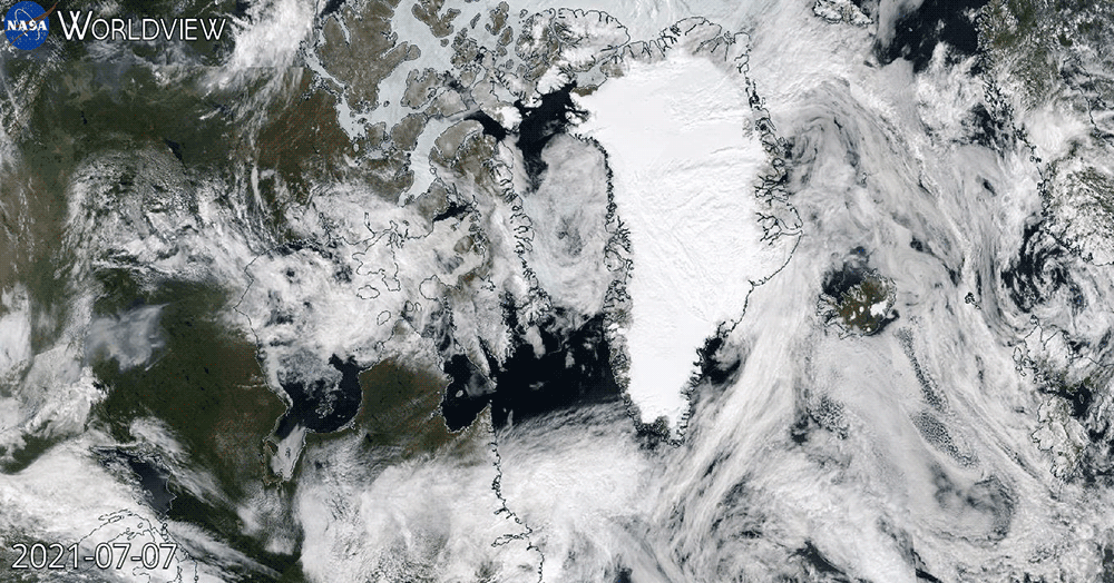 A satellite timelapse of smoke traversing from the western part of North America to Greenland.