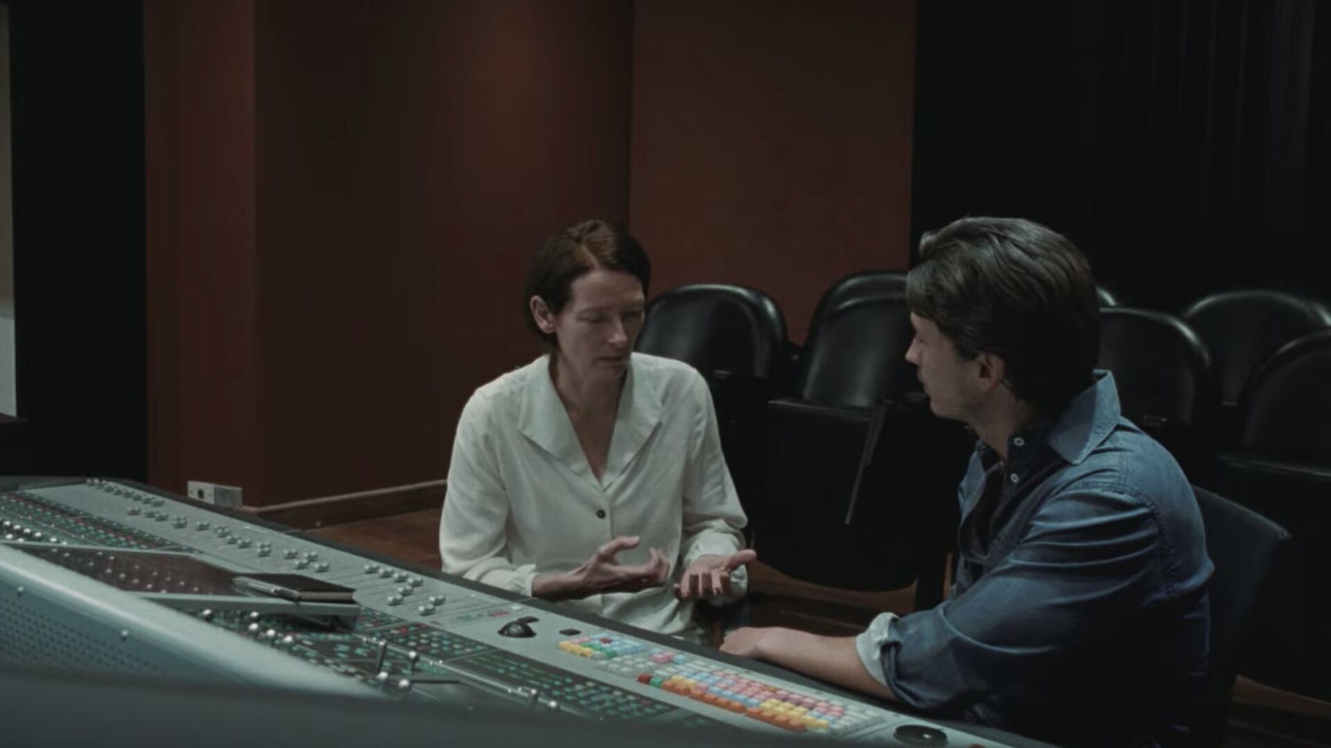 Jessica (Tilda Swinton) tries to find an answer to her condition.