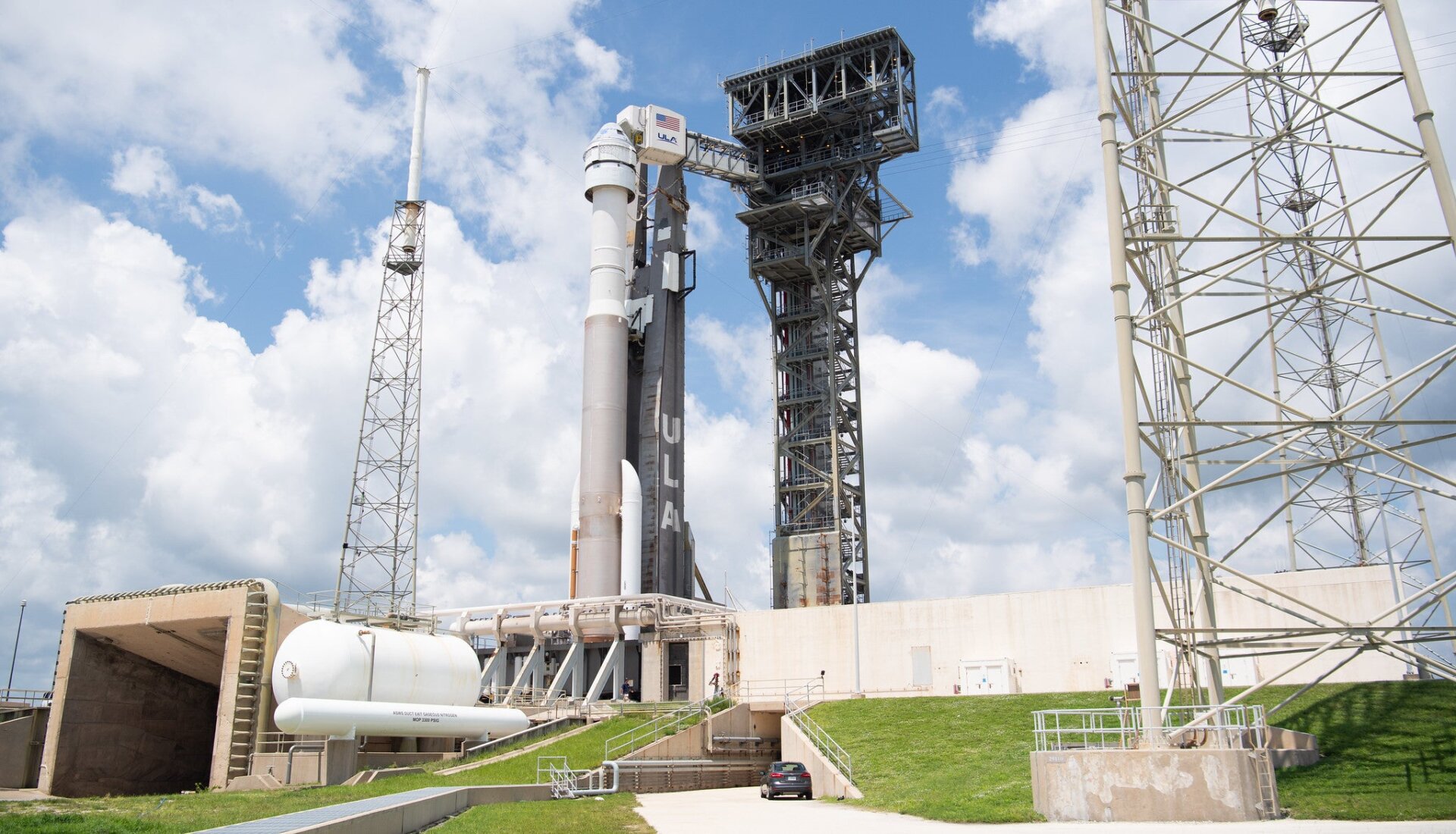 The CST-100 Starliner capsule positioned atop a United Launch Alliance Atlas V rocket. 