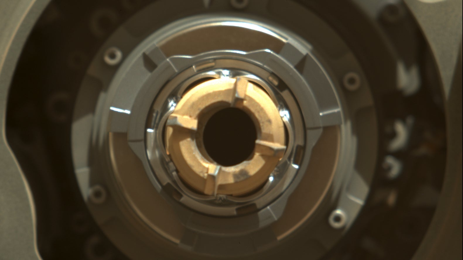 An image taken about an hour later, showing an empty coring drill.