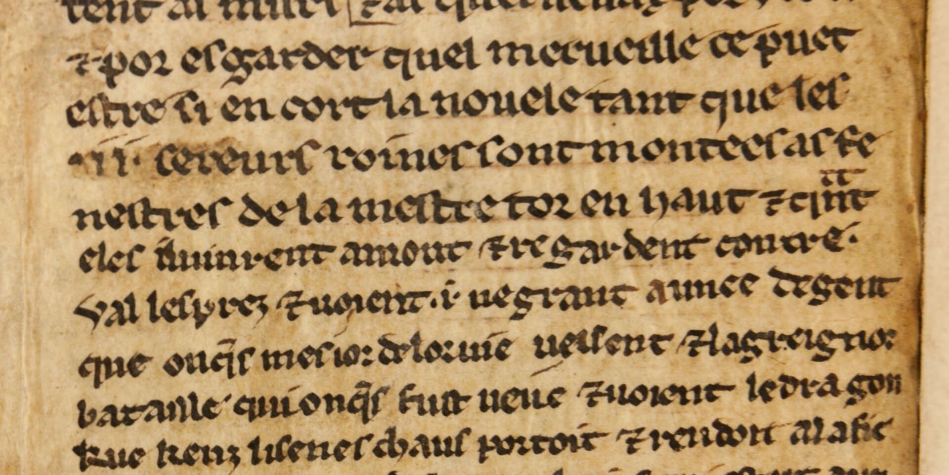 This fragment shows two different handwriting styles, belonging to two different scribes.