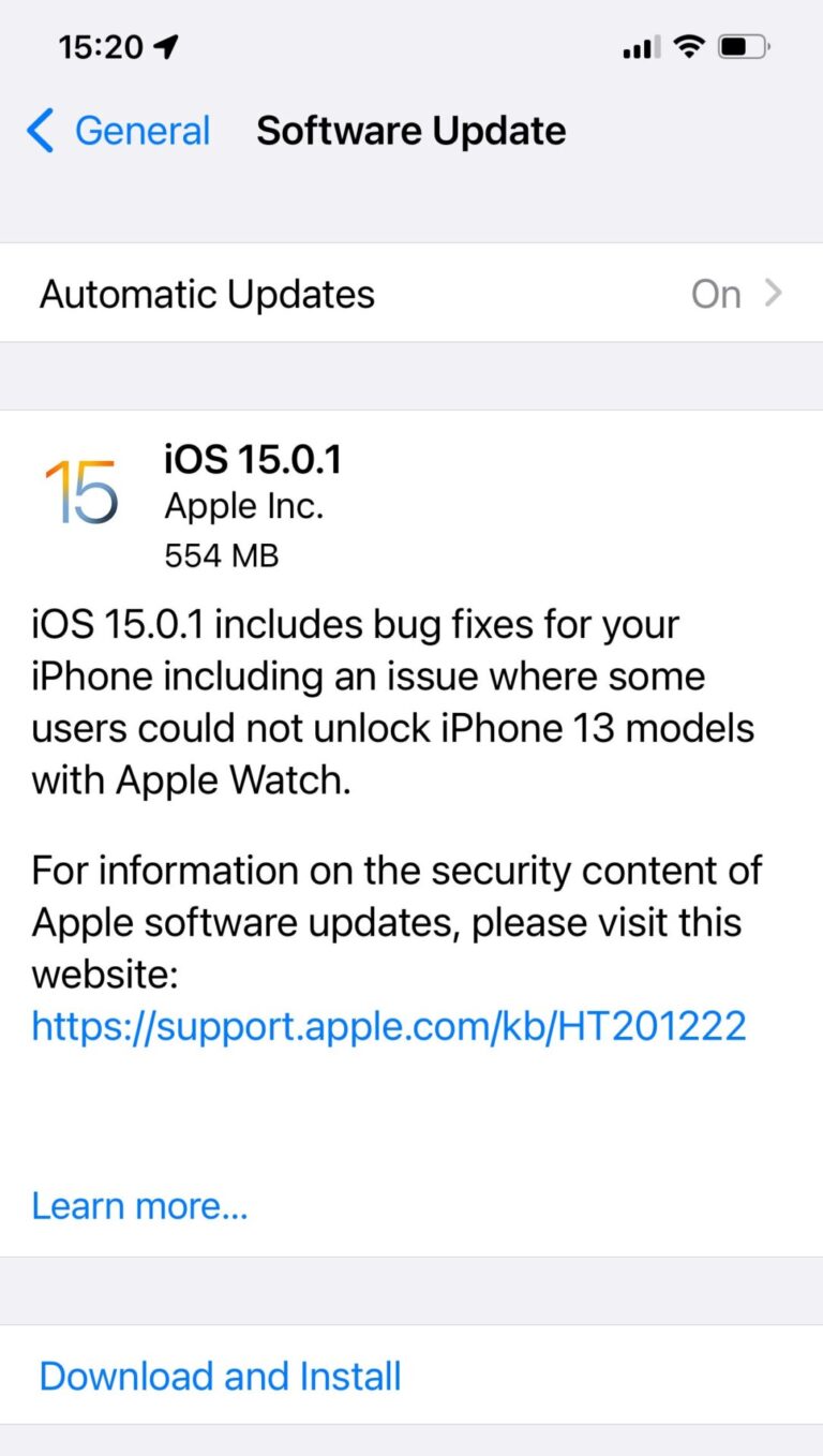 iOS 15's Annoying Apple Watch Unlock Bug Is Fixed