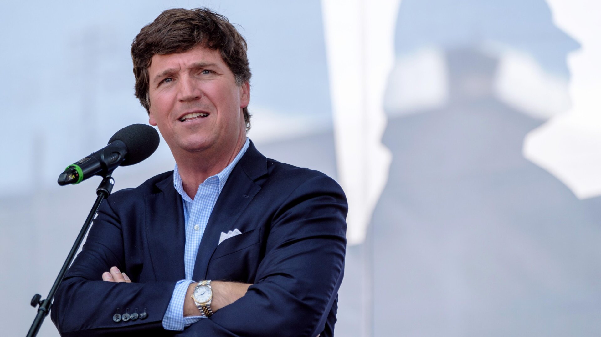 Tucker Carlson speaking at the Mathias Corvinus Collegium Feszt in Esztergom, Hungary, in August 2021.