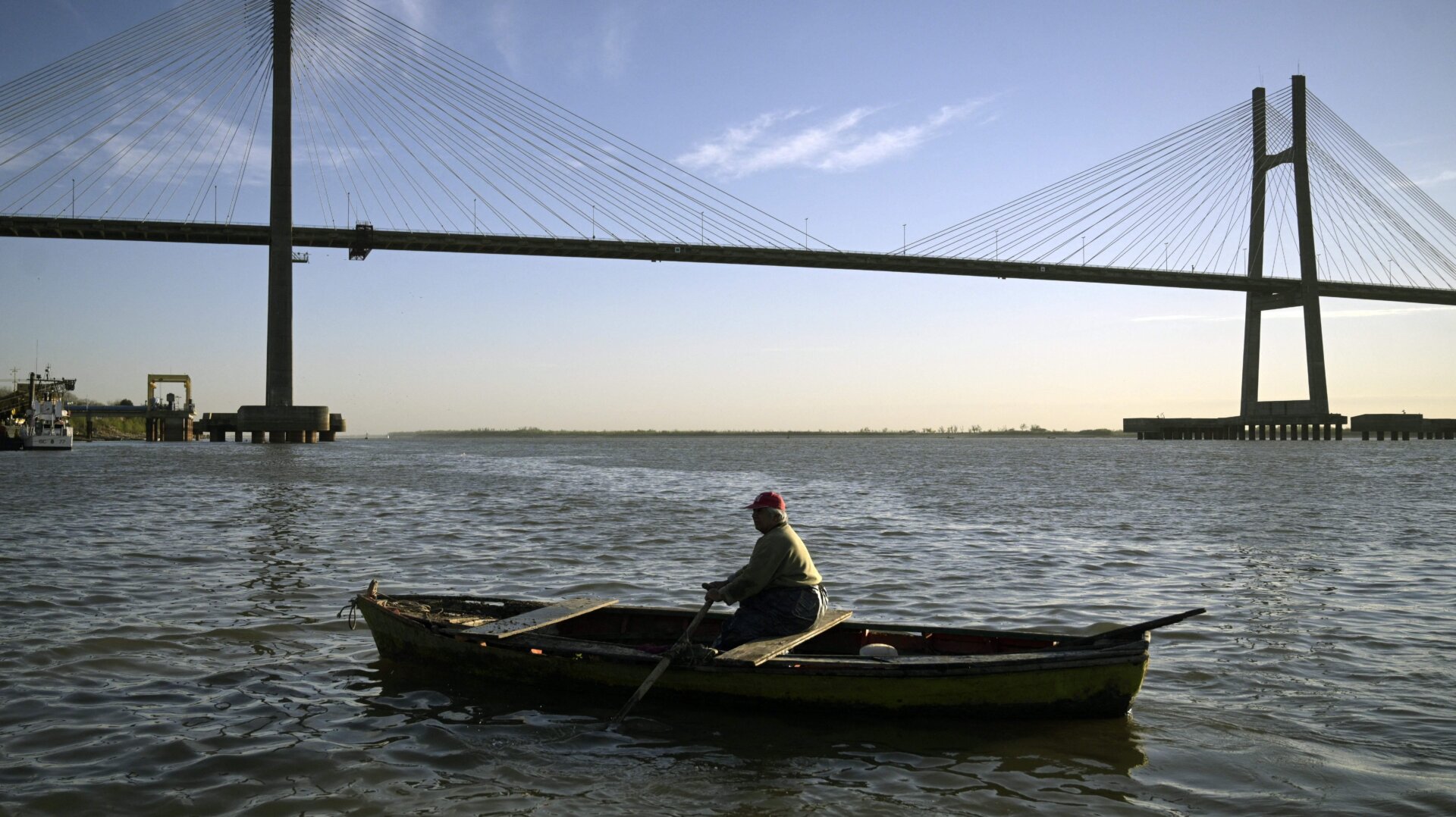 Photo: Juan Mabromata