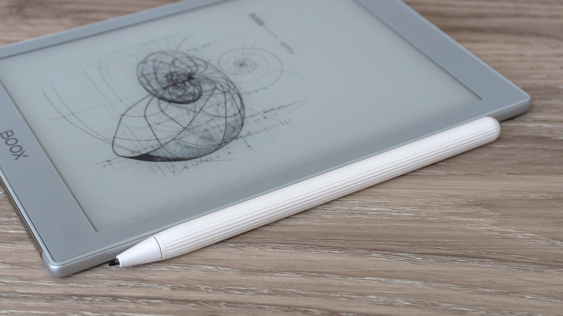 The redesigned stylus that comes with the Nova Air features a textured design that’s easier to hold.