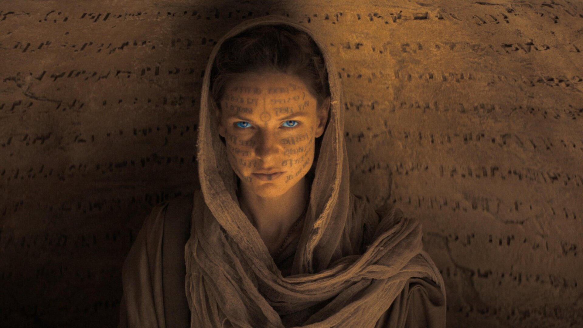 Lady Jessica (Rebecca Ferguson) in Dune.