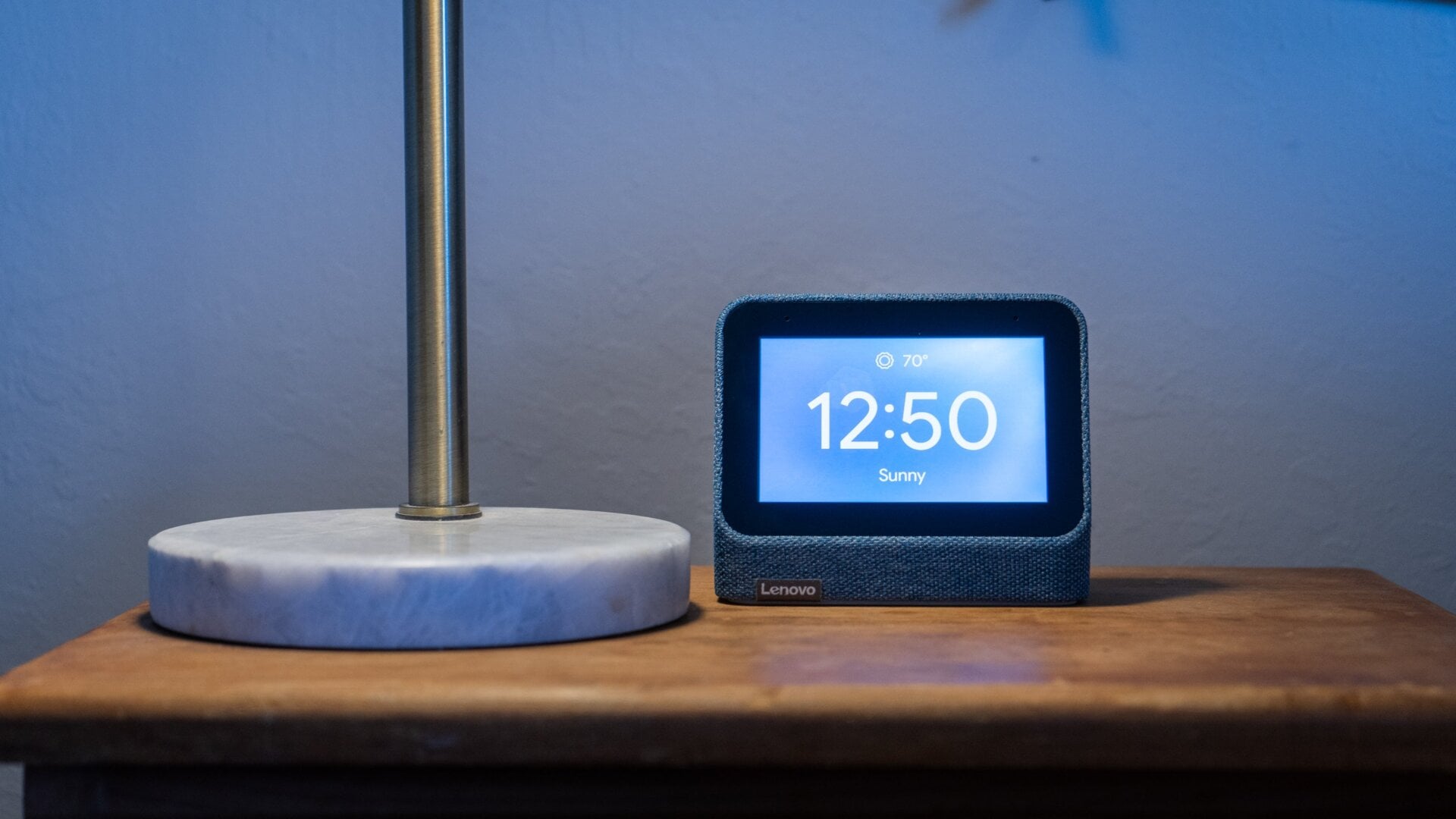 The Lenovo Smart Clock 2 blends into any bedroom background. 
