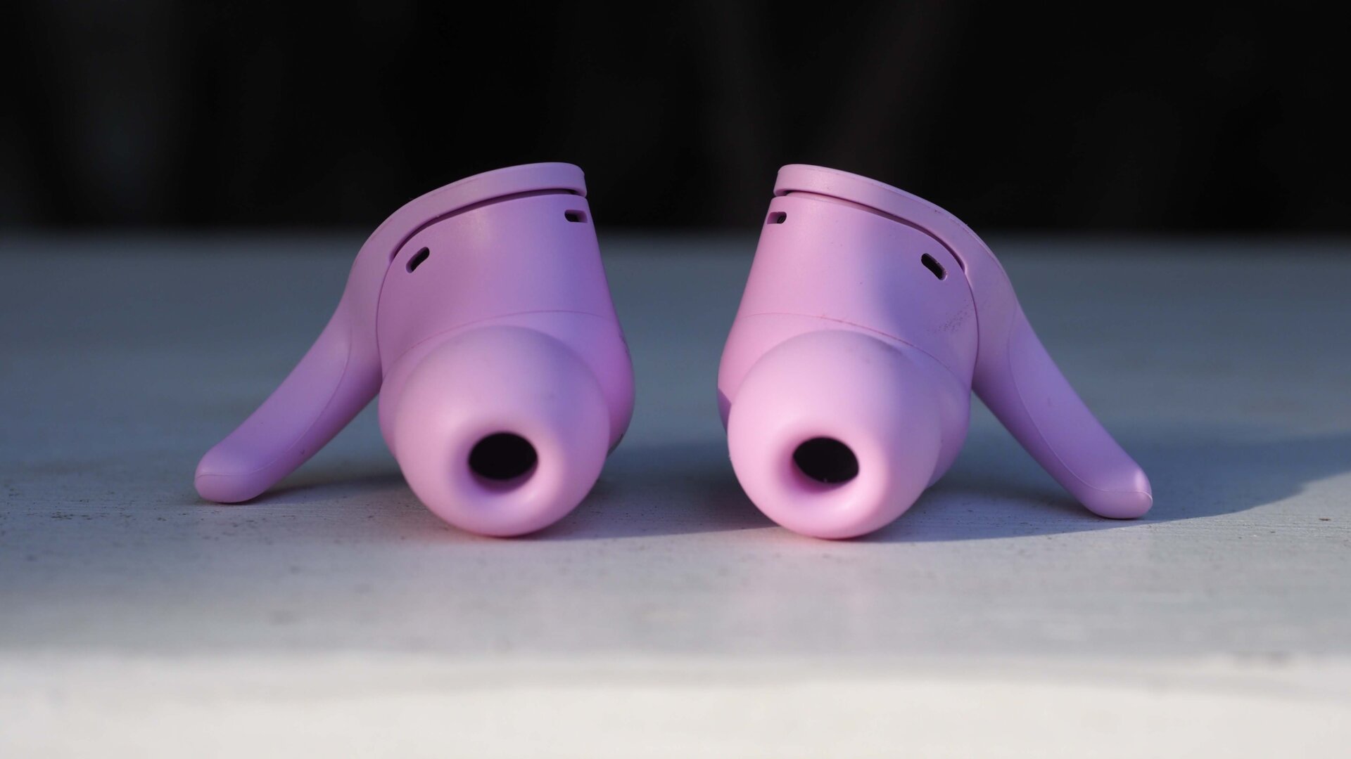 You won’t experience uncomfortable pressure with this design.