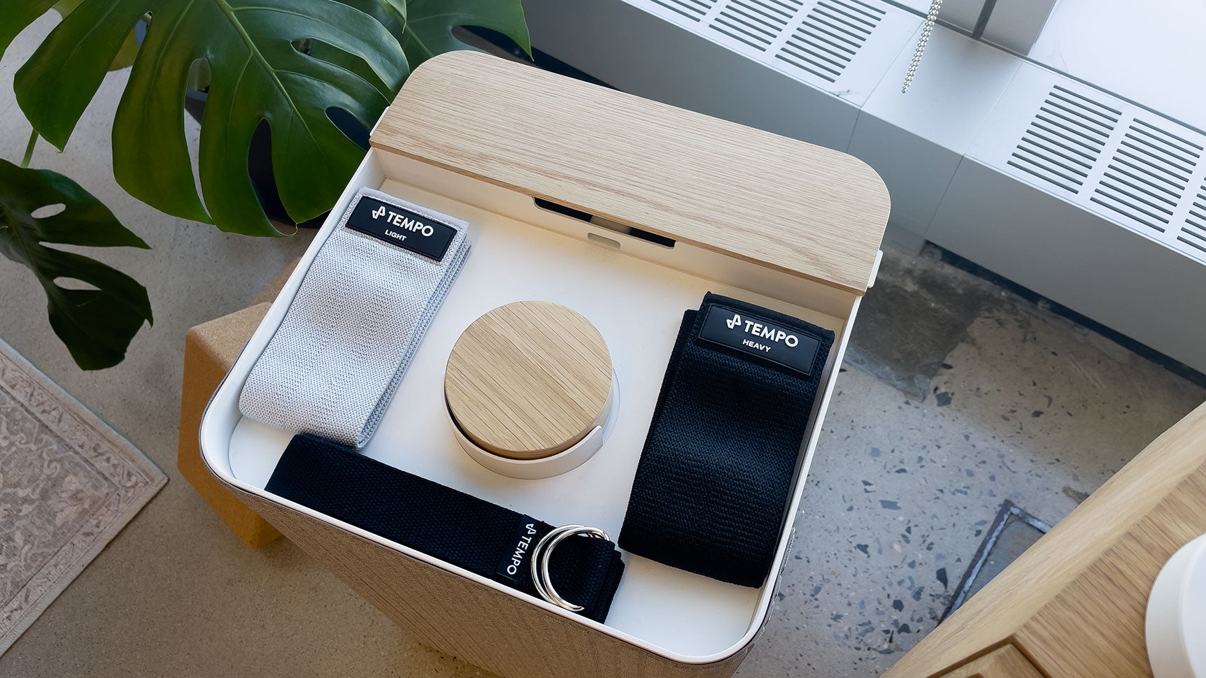 Pretty neat additional storage up top. The wood “core” in the middle is if you want to use the Core on a different surface. The back flap also opens up to store the dumbbells.