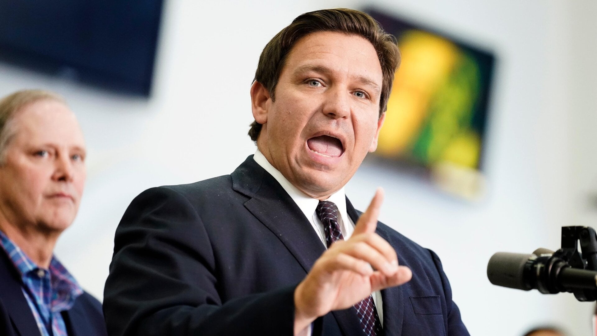 Florida Gov. Ron DeSantis, natural gas fanboy.