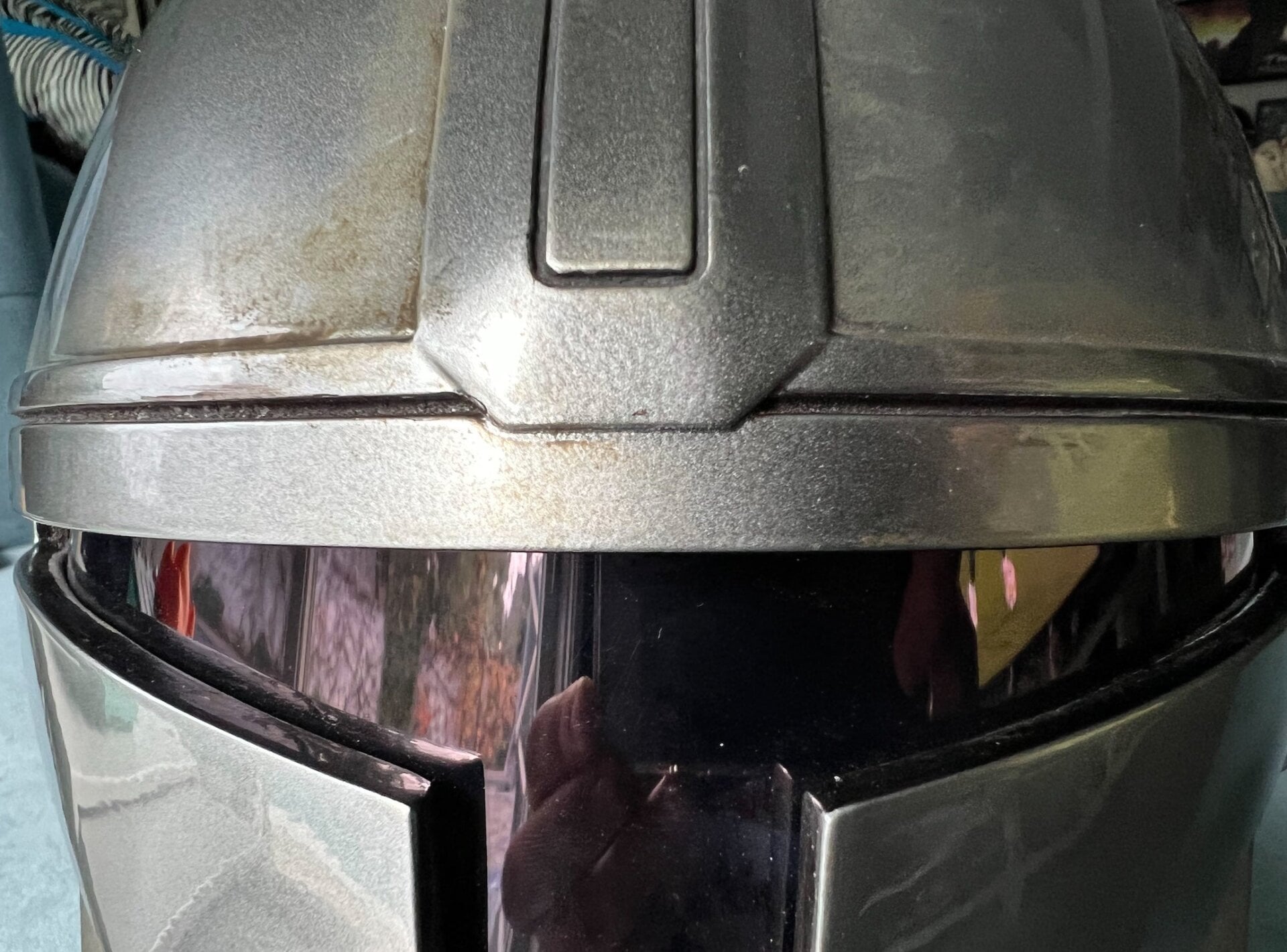 Detail around the eye area. 