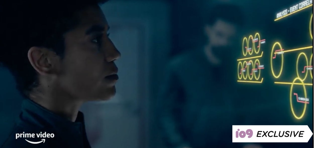 Holden has something to tell Naomi.