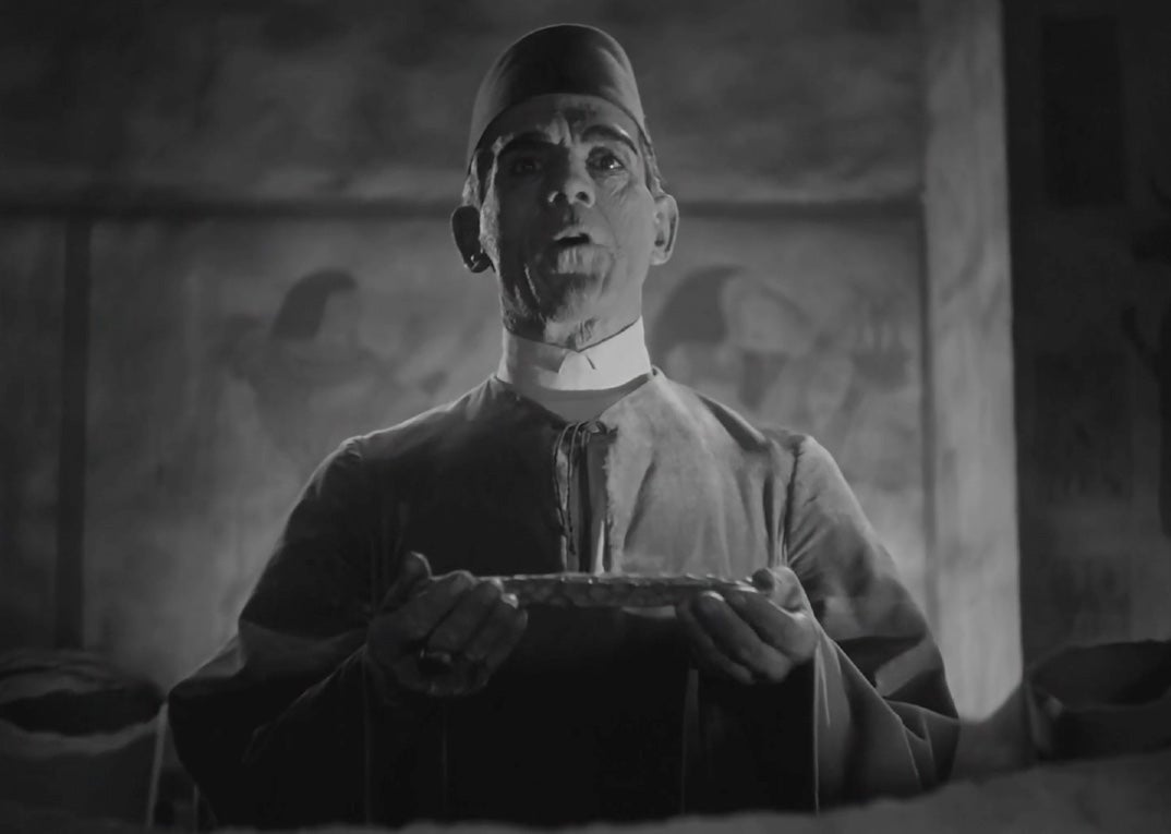 Karloff in The Mummy.