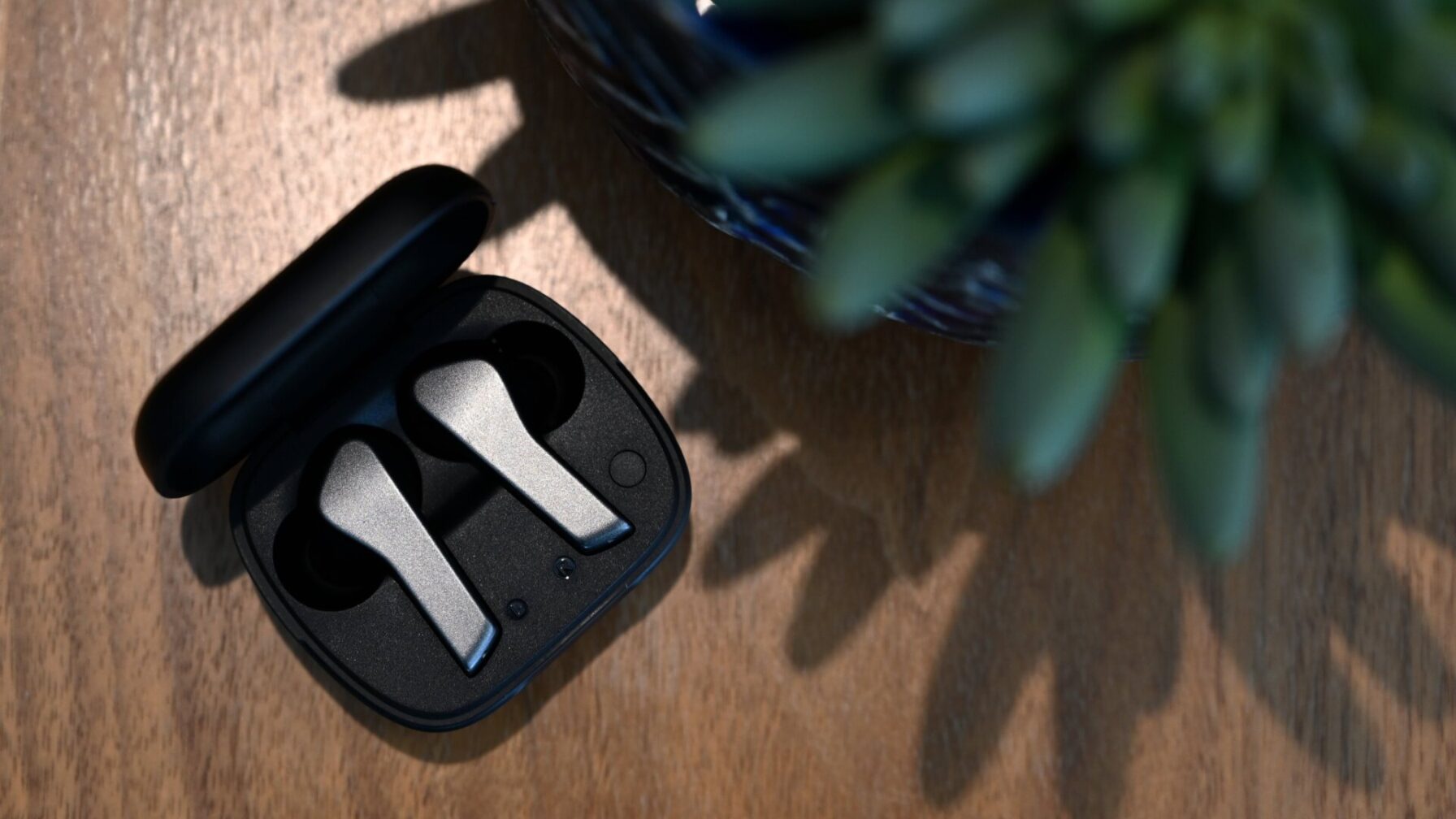 Yes, Lenovo Makes Earbuds—and They're Better Than I Expected