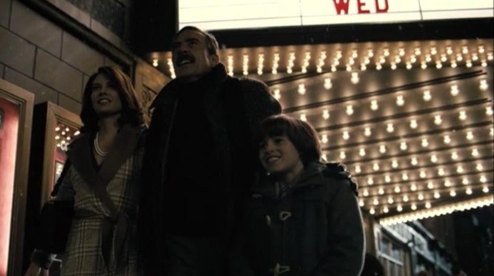 Martha, Thomas, and Bruce Wayne in Zack Snyder’s Batman v Superman.