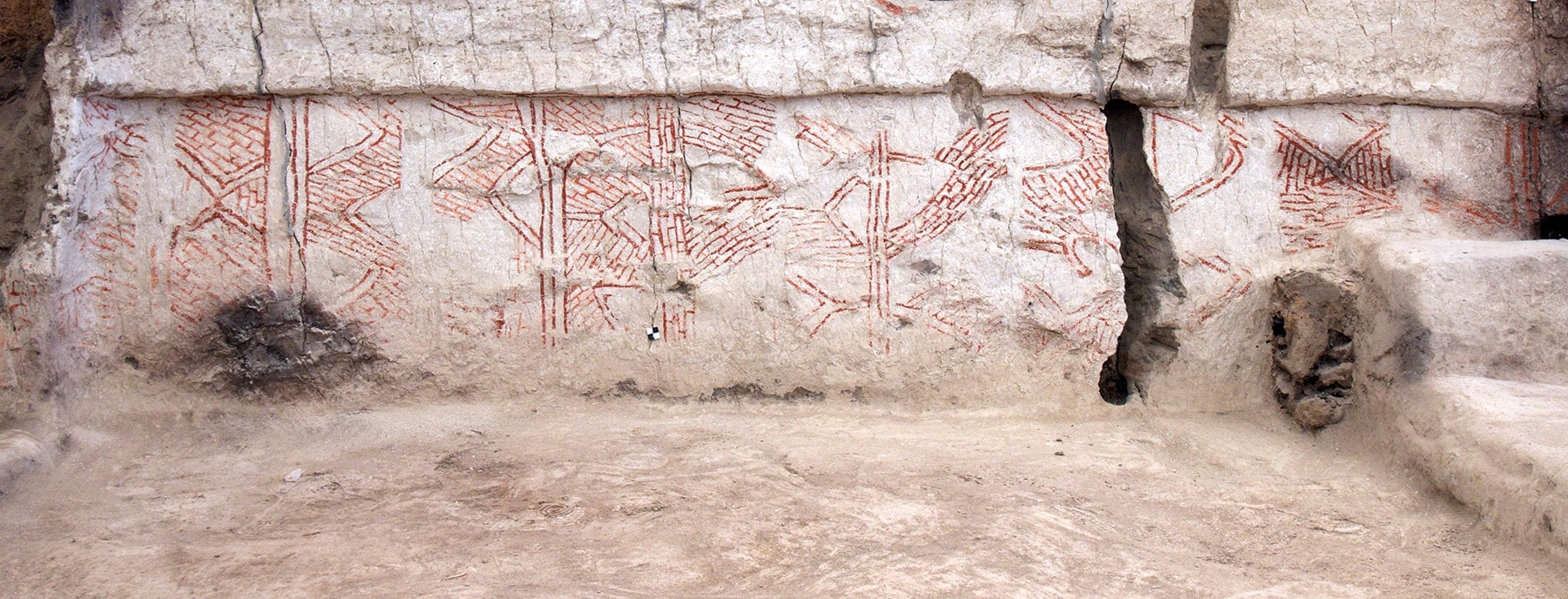 Geometric wall paintings in a Çatalhöyük building. 