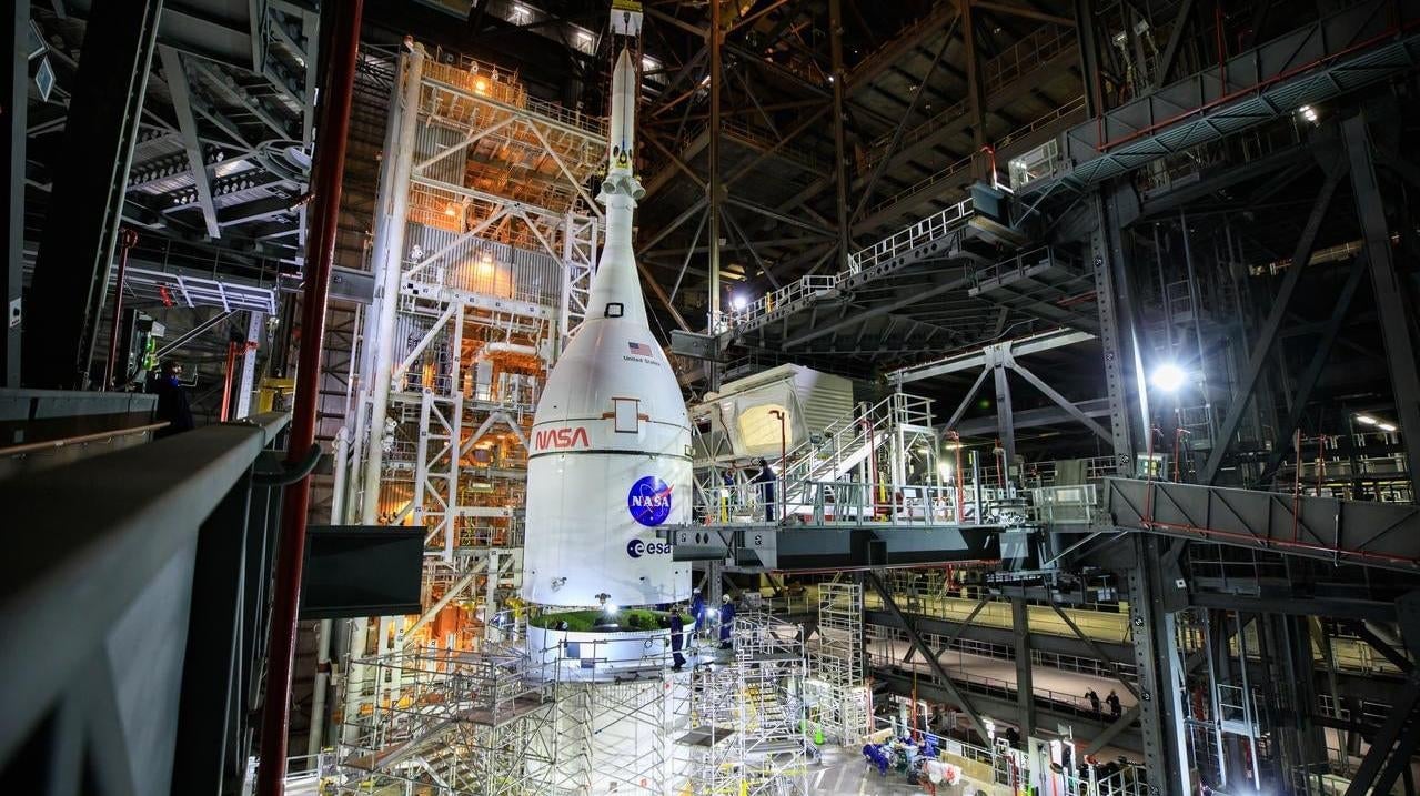 A view of the Orion capsule as it was being fitted to the top of SLS.