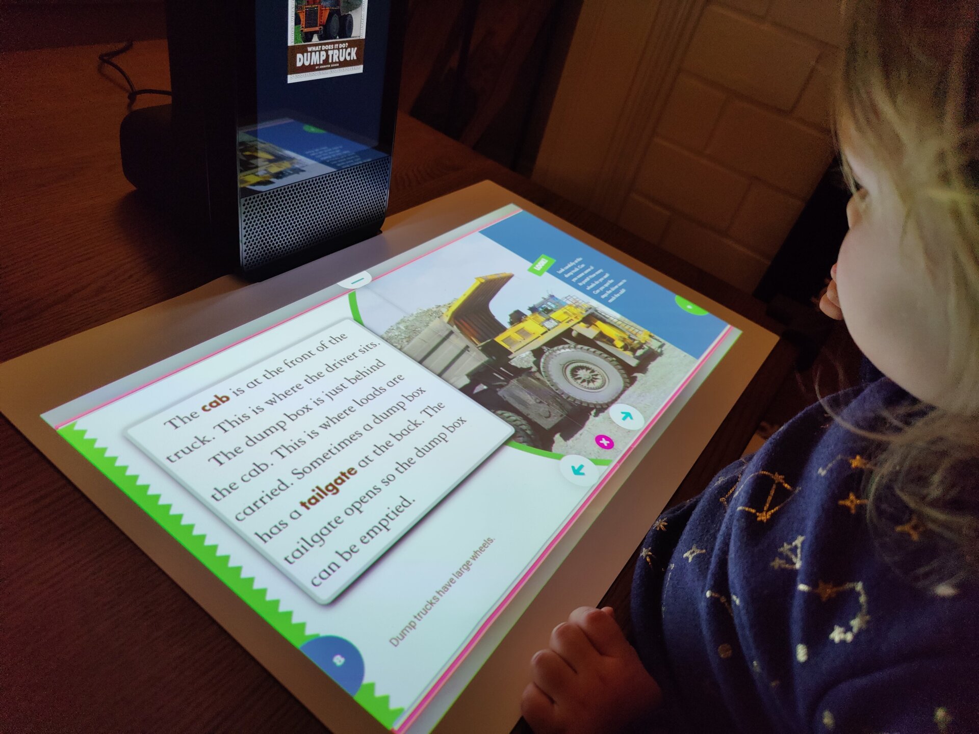 The “bubble” reading highlights each reading section for both the reader and the listener. 