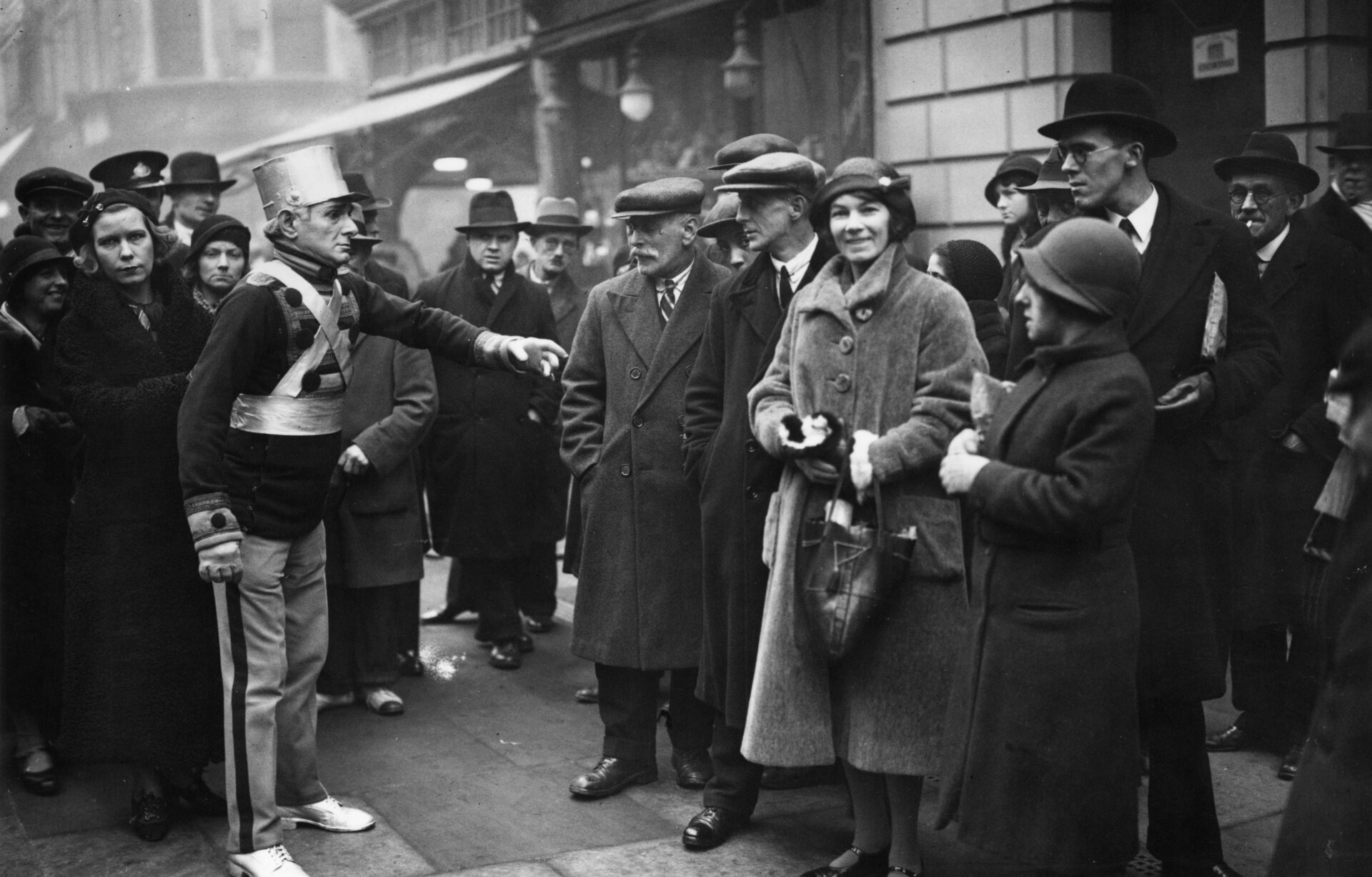 Photo: Topical Press Agency