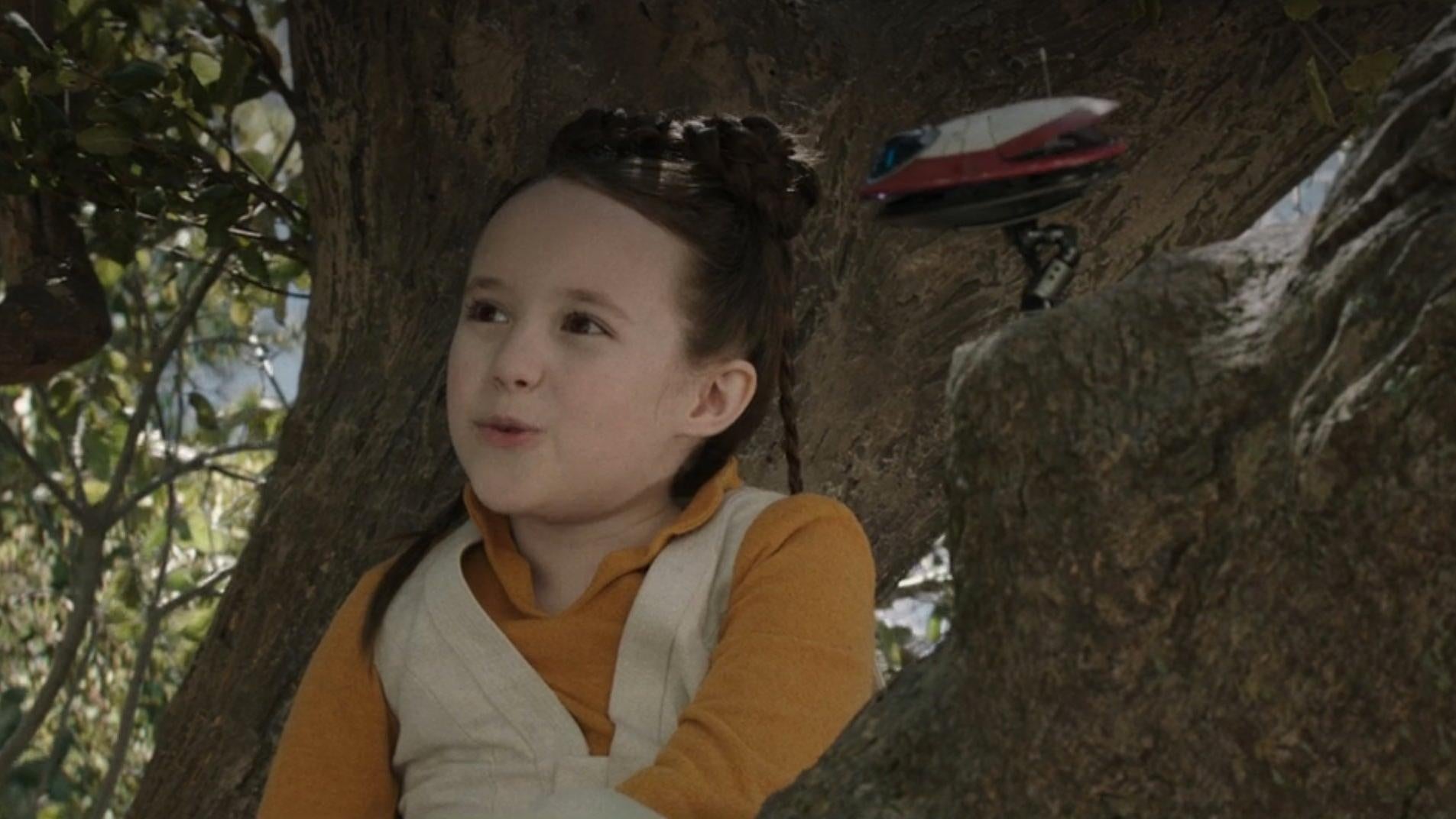 Instant Star Wars icon Vivien Lyra Blair as young Princess Leia (with Lola)