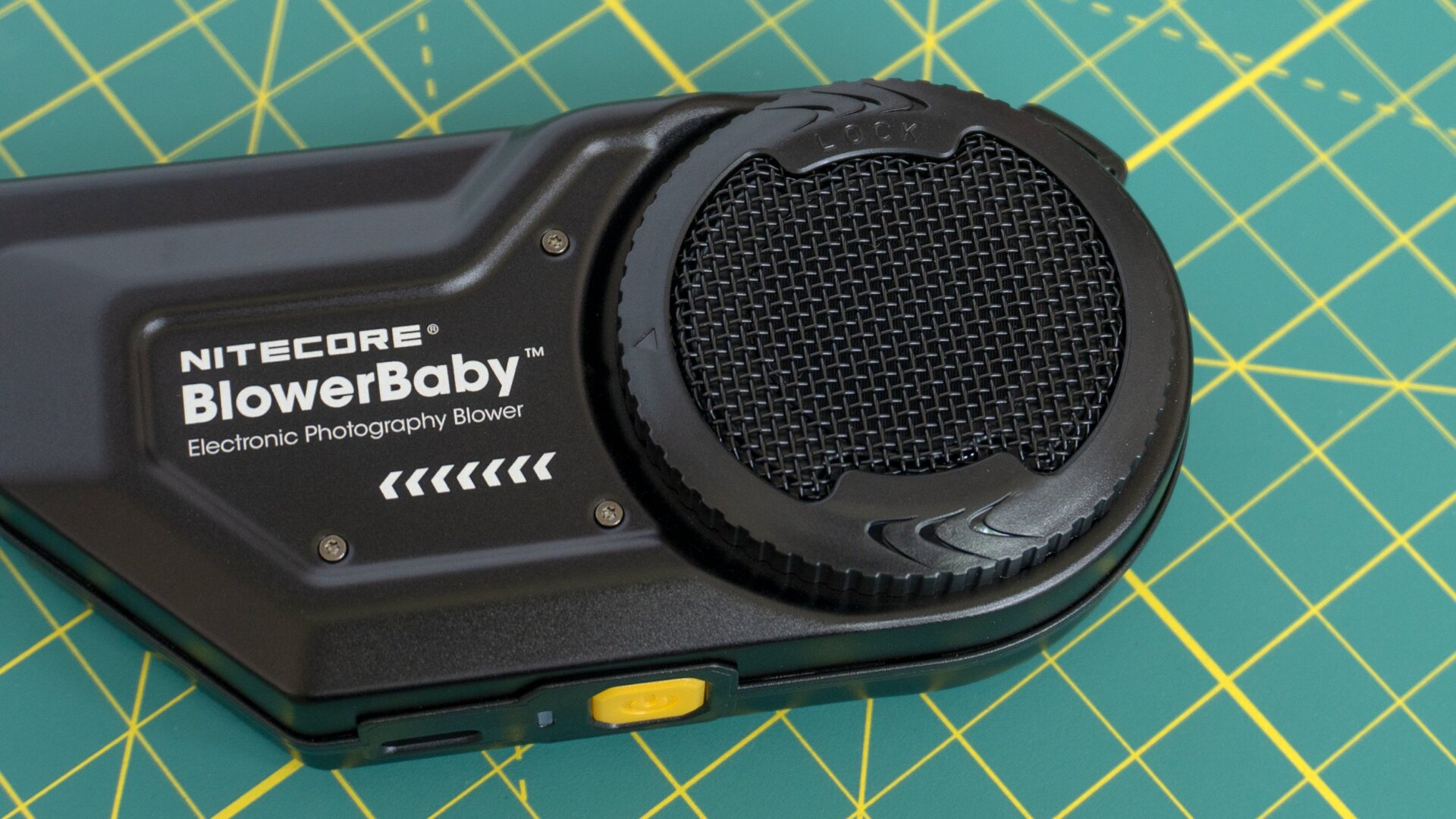 The BlowerBaby’s air filter is removable for occasional cleanings to ensure optimal air flow.