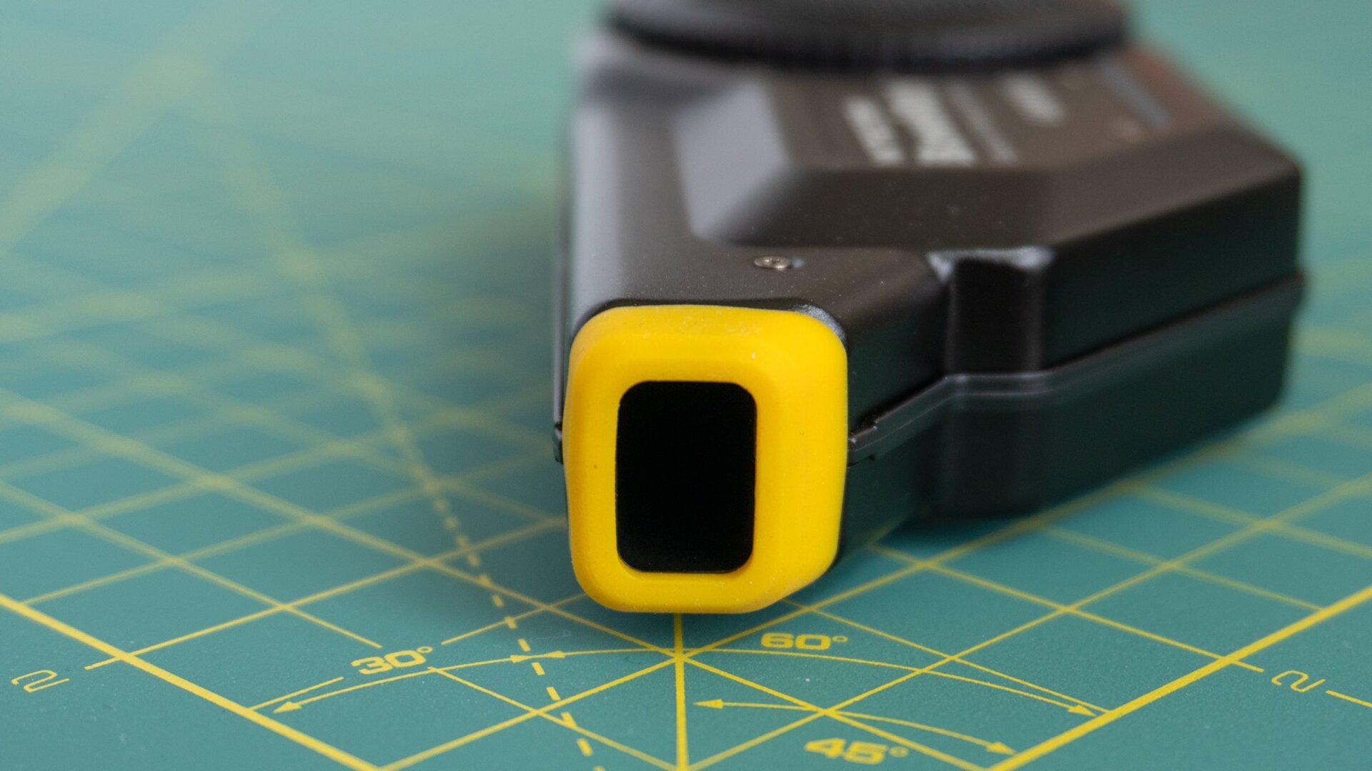 The BlowerBaby’s nozzle generates a wider blast of air than the Giottos Rocket Air Blaster, making larger cleaning and dusting jobs, like for a large screen or keyboard, much easier.