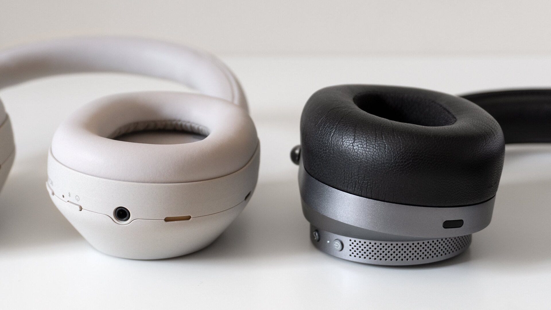 The Master & Dynamic MW75's lambskin-covered ear cup (right) offers thicker padding than the Sony WH-1000XM5s (left).