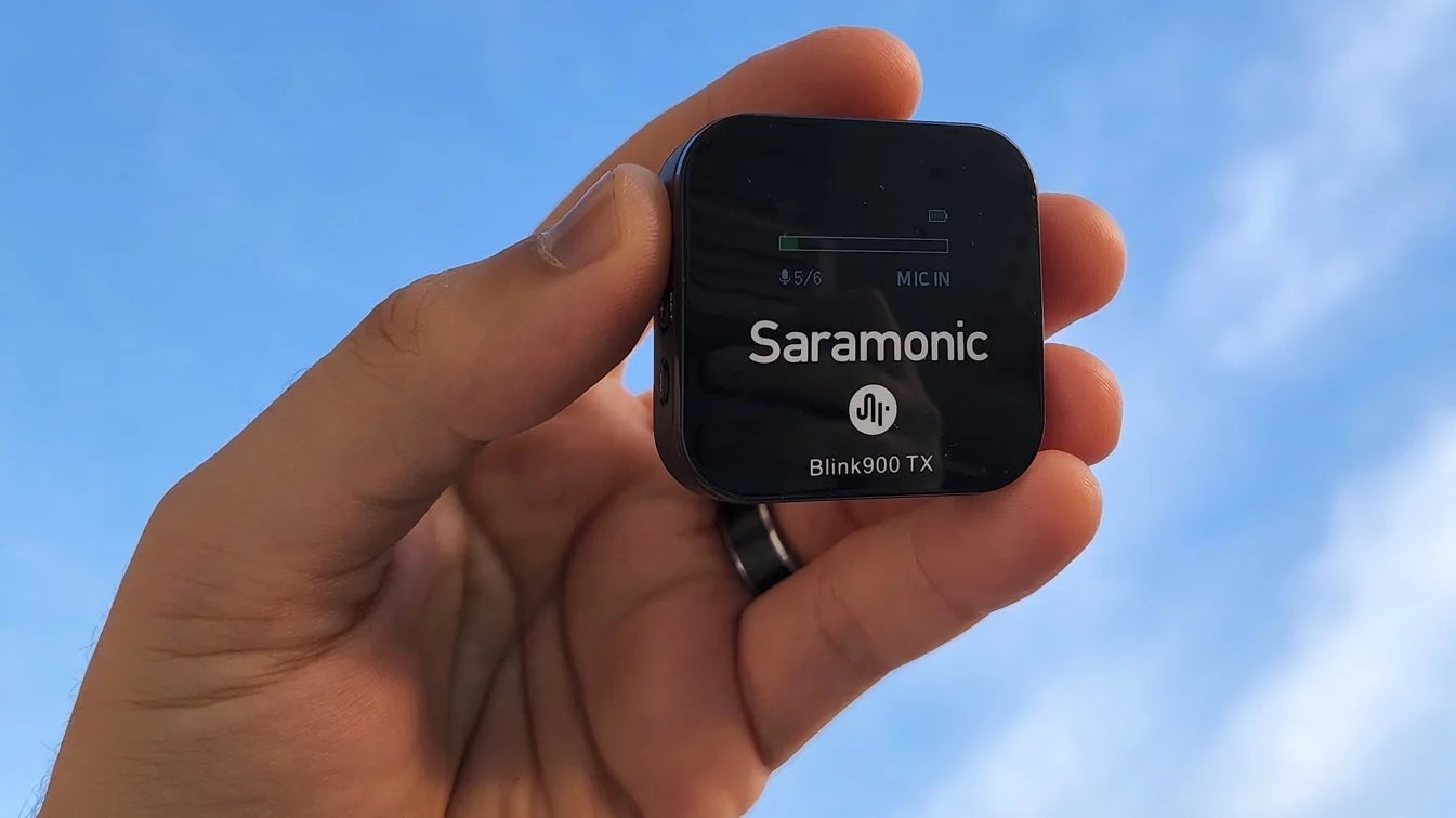 The Blink900's wireless transmitter.