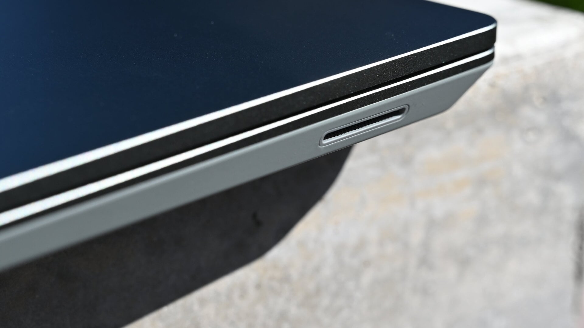 Microsoft Surface Laptop Go 2