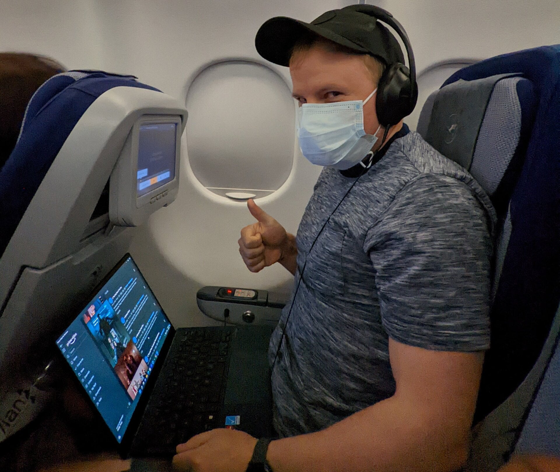 10 hours of suffocation. Luckily, the Asus Zenbook S 13 OLED just about fit on my lap.