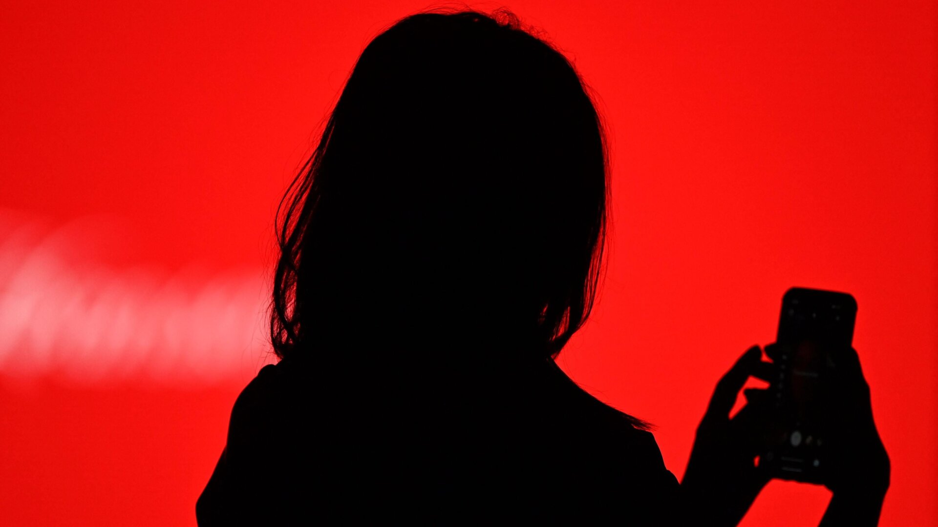 It’s usually better to be honest about your feelings, but leaving someone on ‘read’ could come with added consequences.