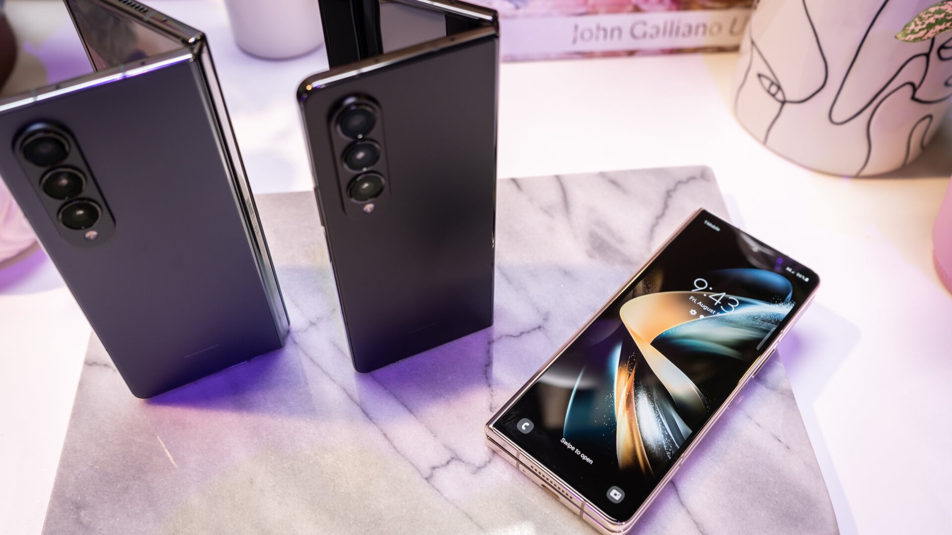 A look at the Galaxy Z Fold 4.