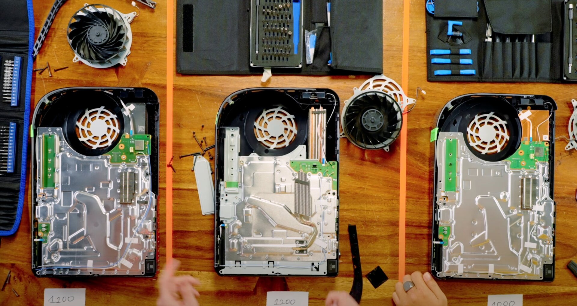 This moment at about 9 minutes into the video most clearly demonstrates how different the new version of the PS5 is compared to older editions.