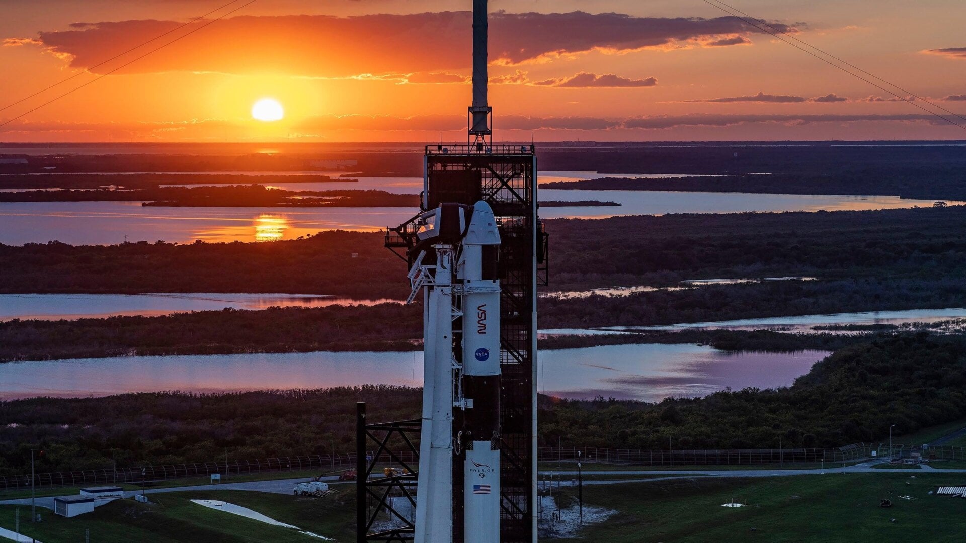 Crew Dragon Endurance atop a SpaceX Falcon 9 rocket on October 1, 2022.