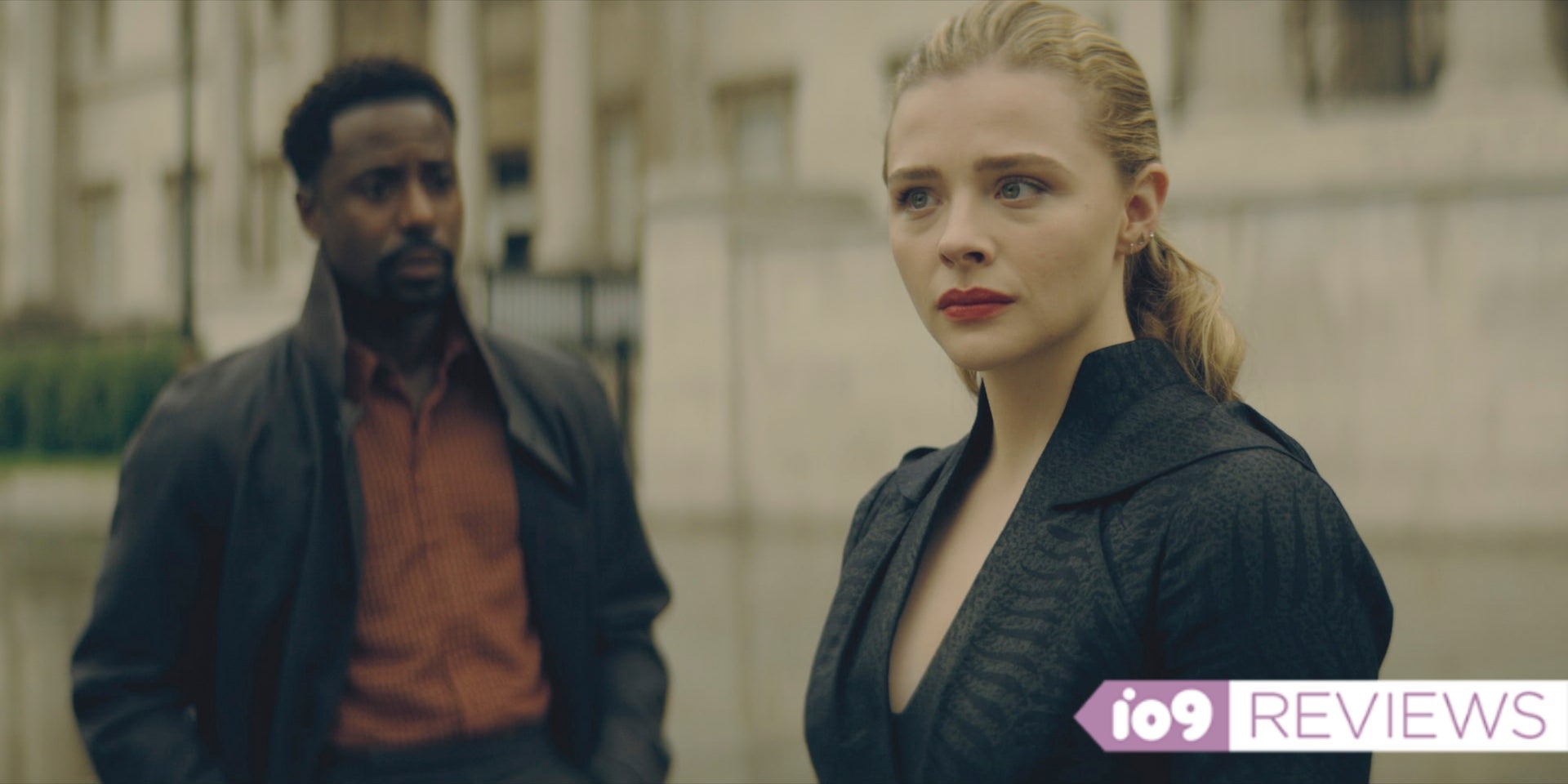 Wilf (Gary Carr) and Flynne (Chloë Grace Moretz) in The Peripheral