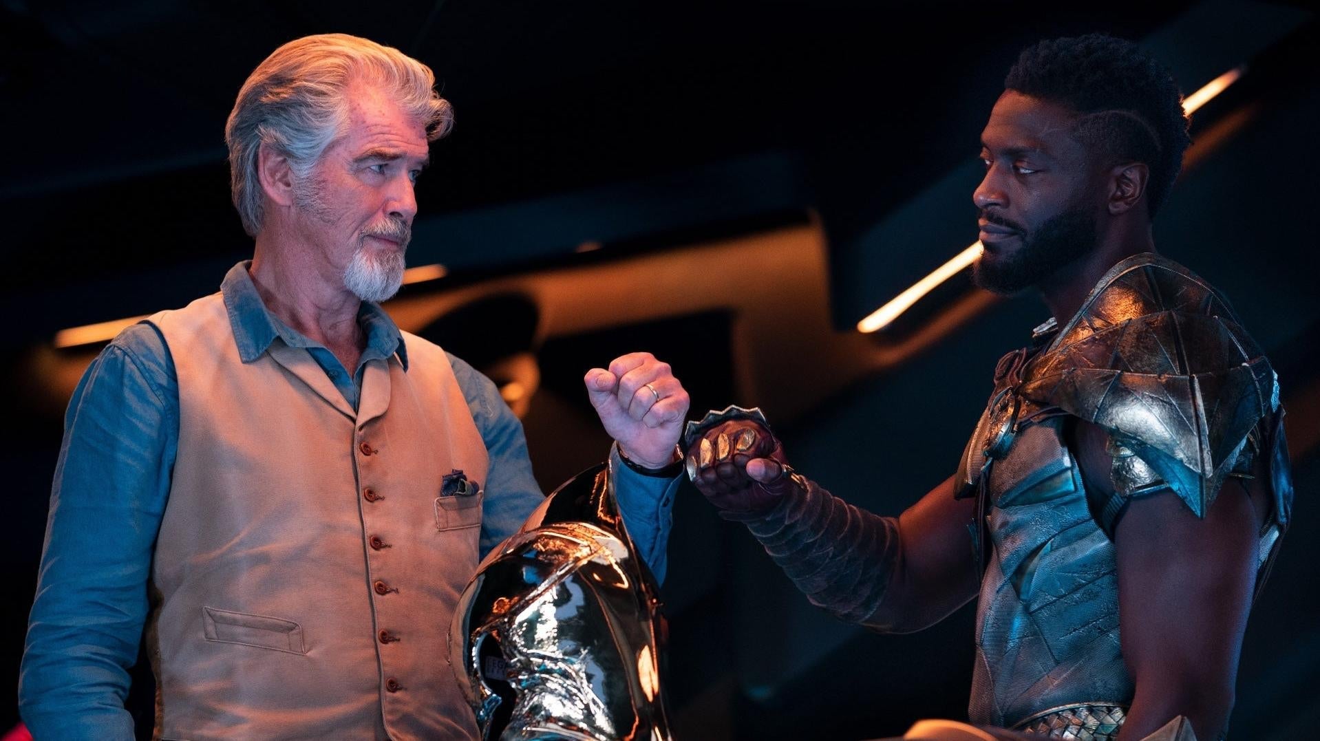 Fate and Hawkman are best friends.