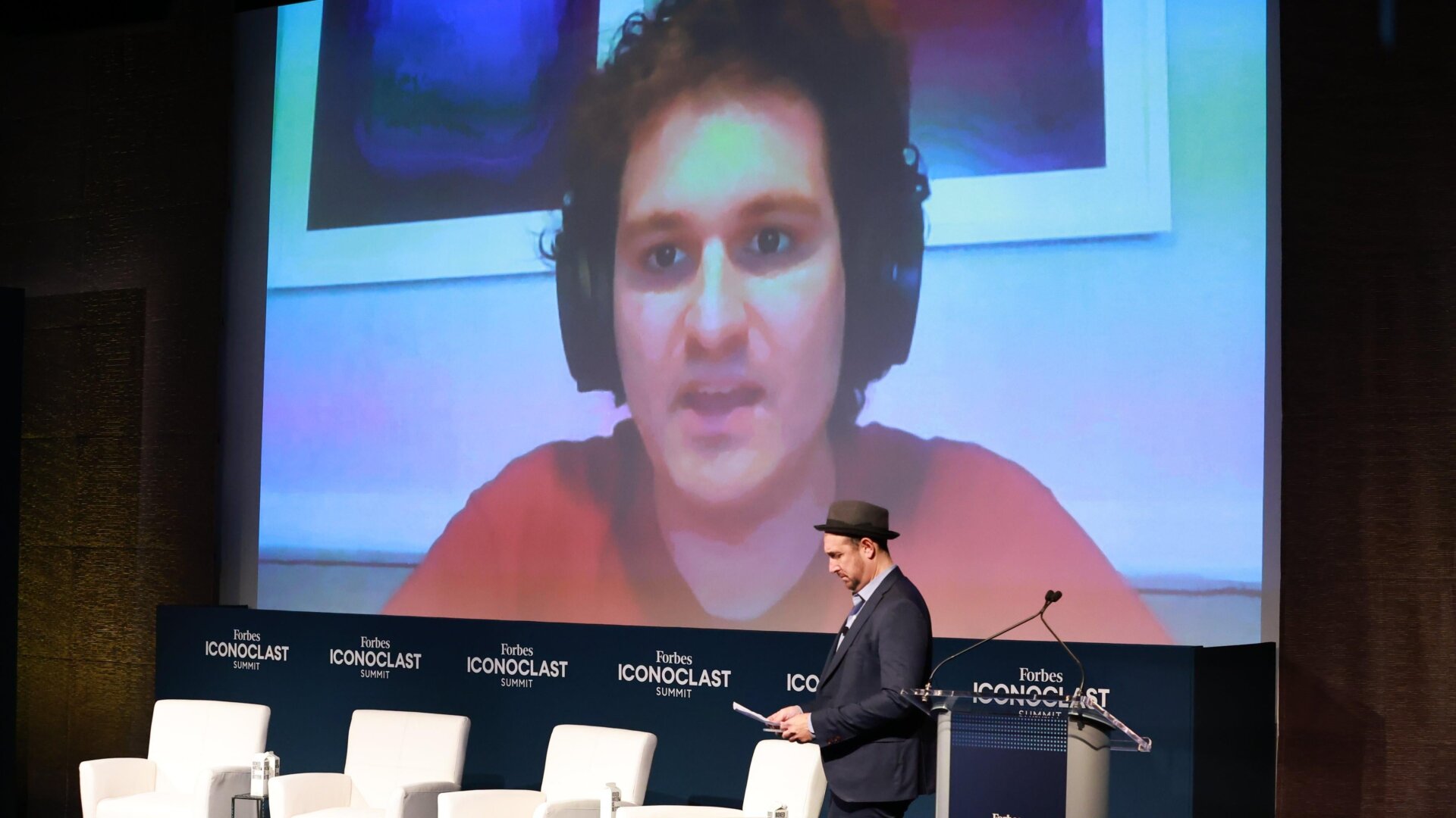 Photo: Arturo Holmes