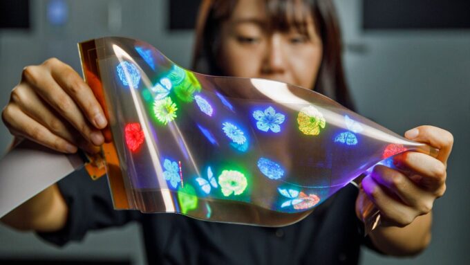 Stretchable Computer Screen LG's Stretchable, Smooshable Screen Promises a Future of Shatter-Proof ...