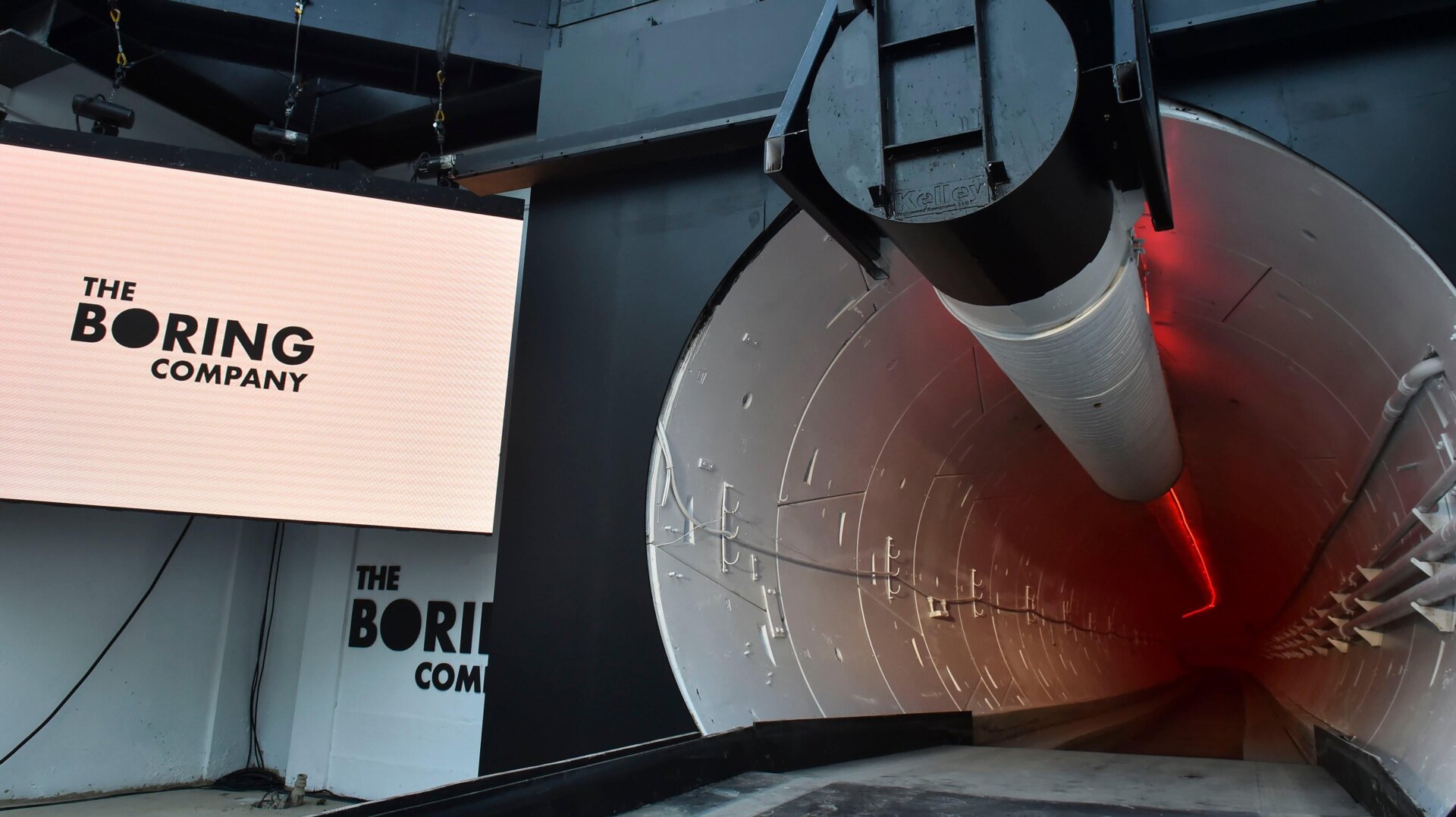 The city council confirmed to Bloomberg that the former tunnel will become parking spots.