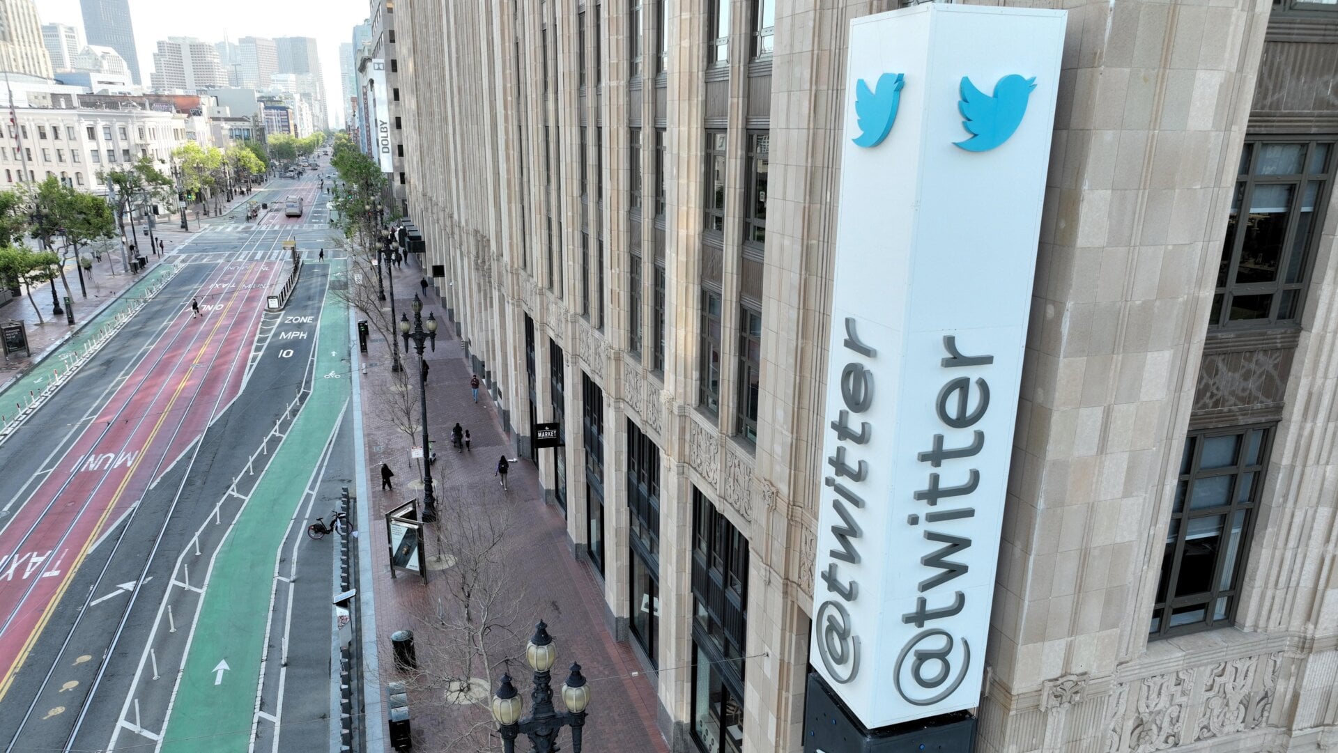 The landlord of Twitter’s San Francisco headquarters is the latest to take legal action over unpaid rent.