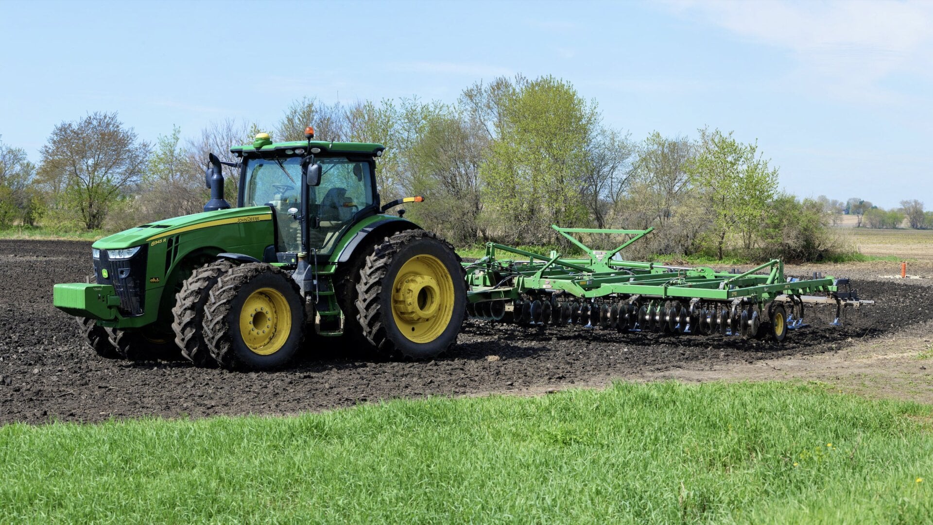 The right to repair agreement would apply to tractors, combines, tillage equipment, and some off-road vehicles used in agriculture.